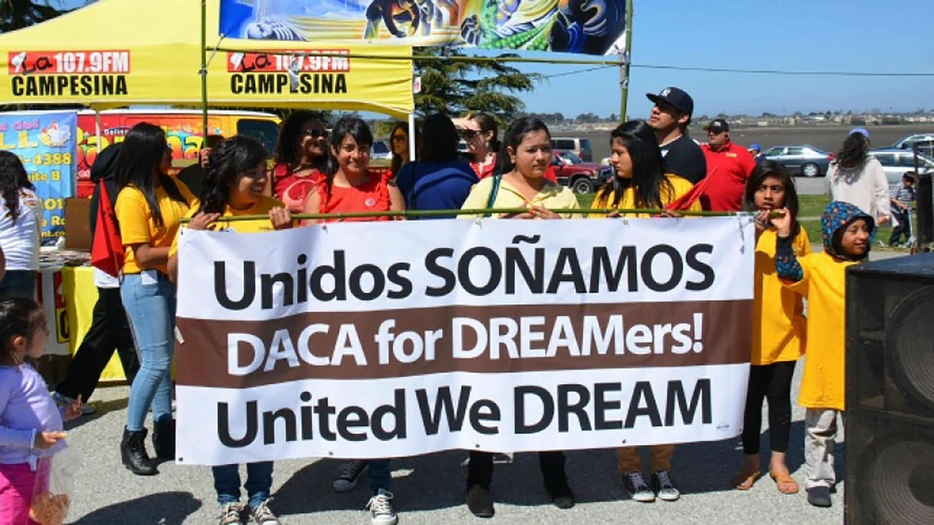 Los demócratas buscan financiación del gobierno para proteger a los dreamers afectados por la derogación de DACA