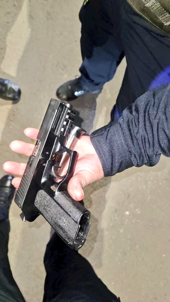 Imagen de referencia de una pistola como la que usaron los delincuentes. 