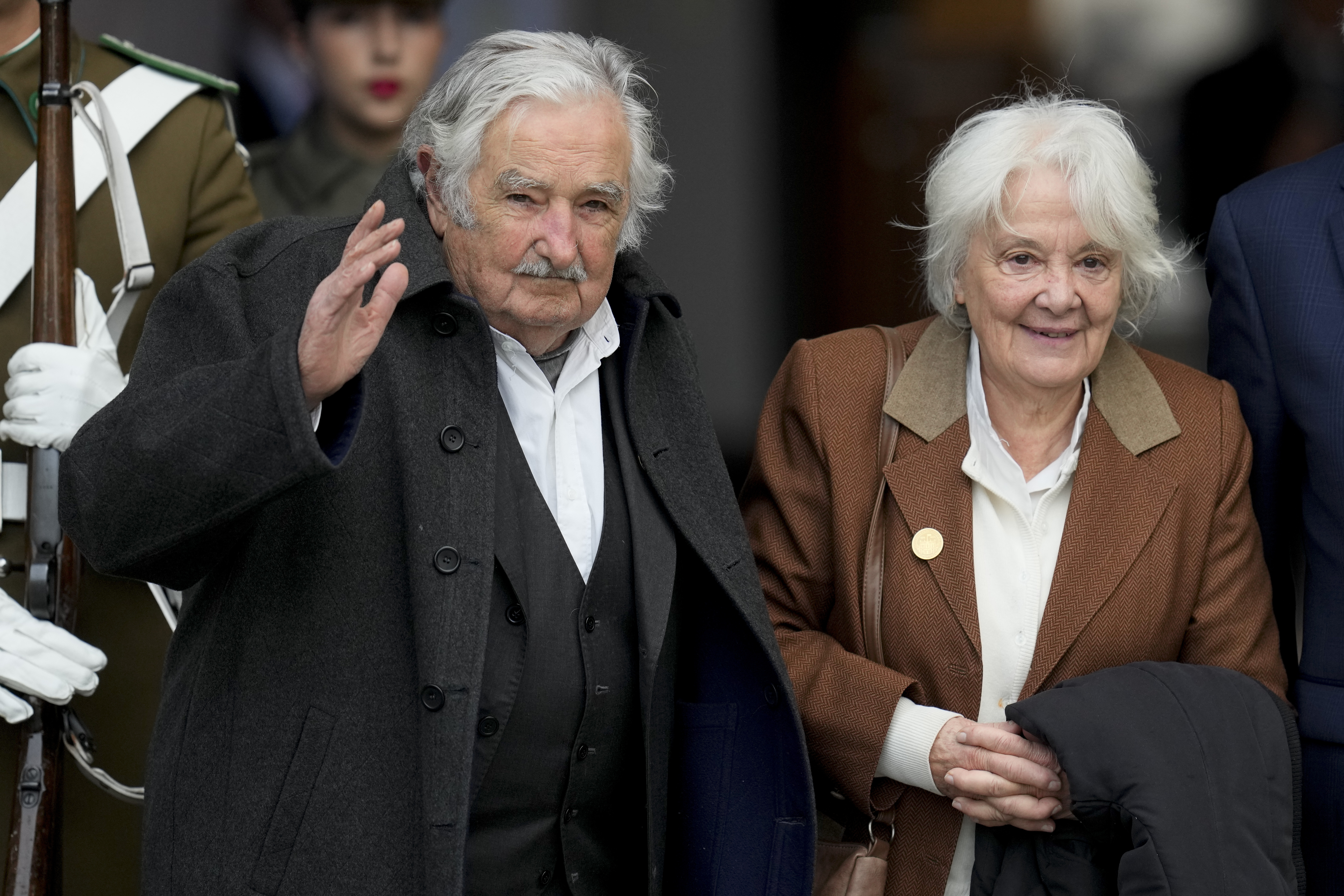 El ex presidente uruguayo José Mujica anunció que tiene un tumor en el esófago