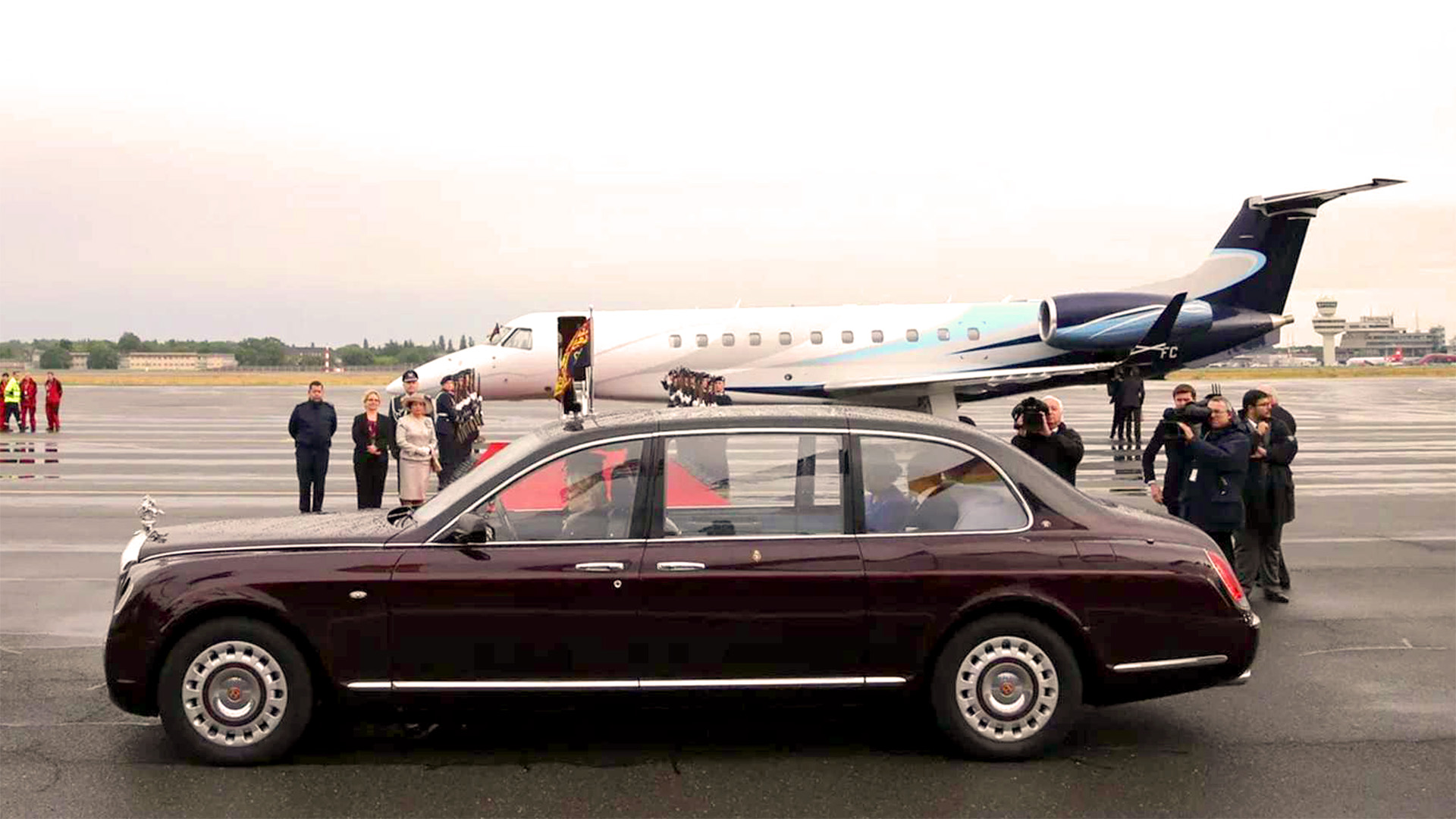 To commemorate her 50-year reign, Elizabeth II received two unique units of this royal car, the Bentley State Limousine
