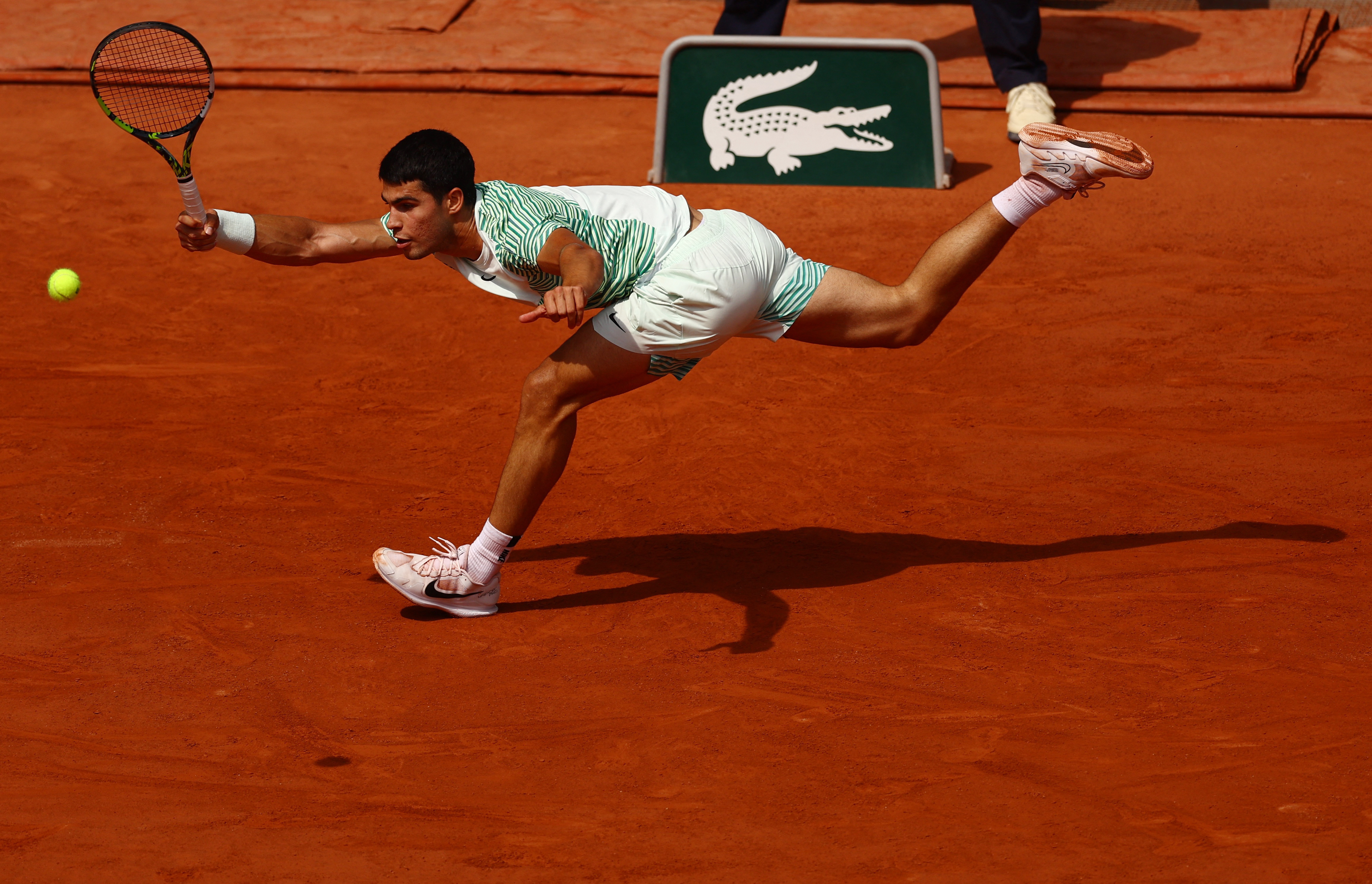 Alcaraz-Djokovic en Roland Garros, en directo: sigue en vivo el primer set que se ha llevado el serbio