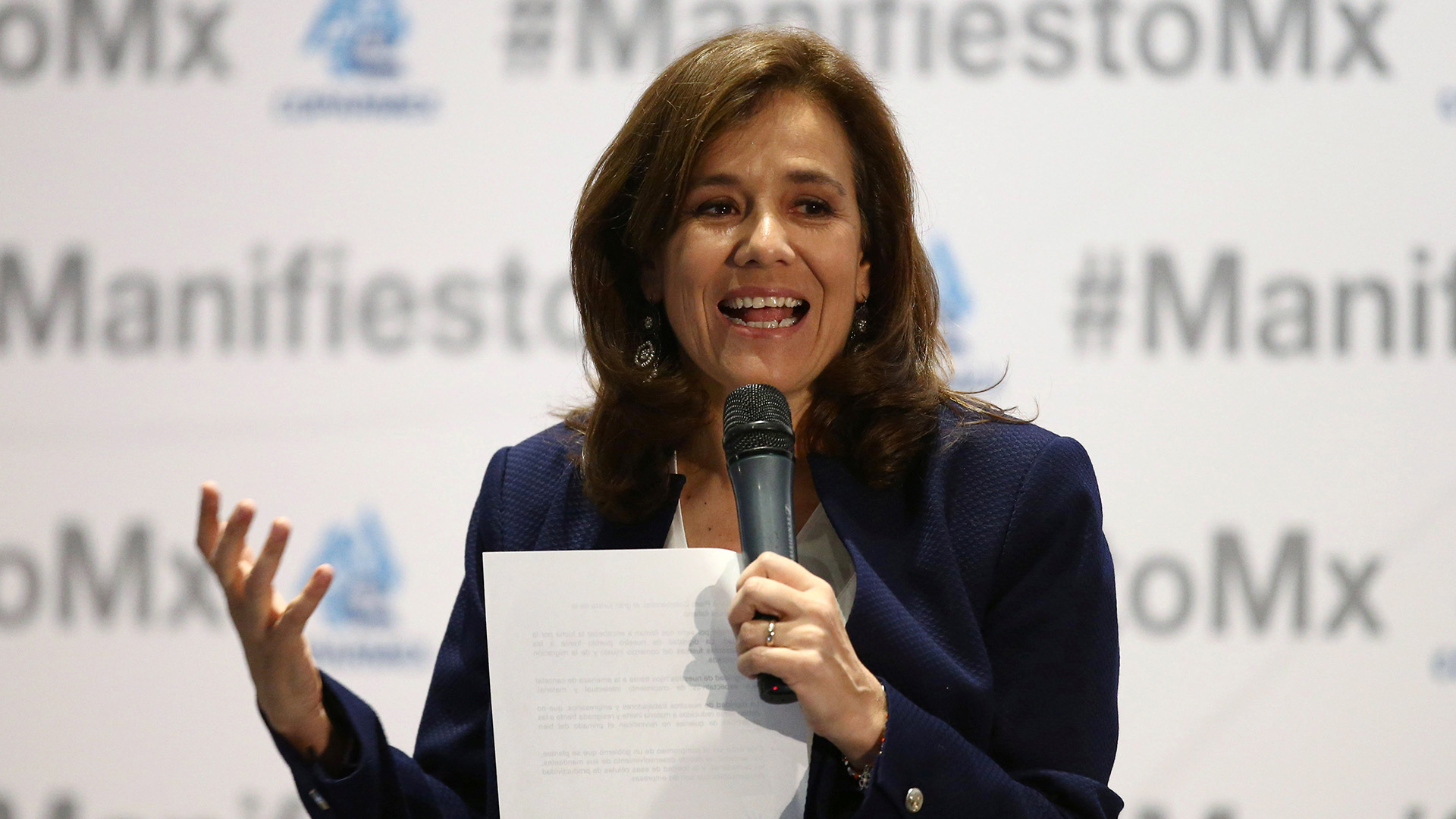 Margarita Zavala against being told to disappear pharmacy offices (Photo: REUTERS/Edgard Garrido)