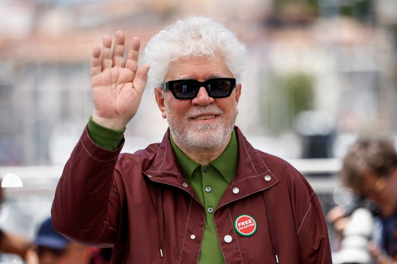 Pedro Almodóvar hace realidad un sueño de su adolescencia: "Mi vocación era ser un gran novelista"
