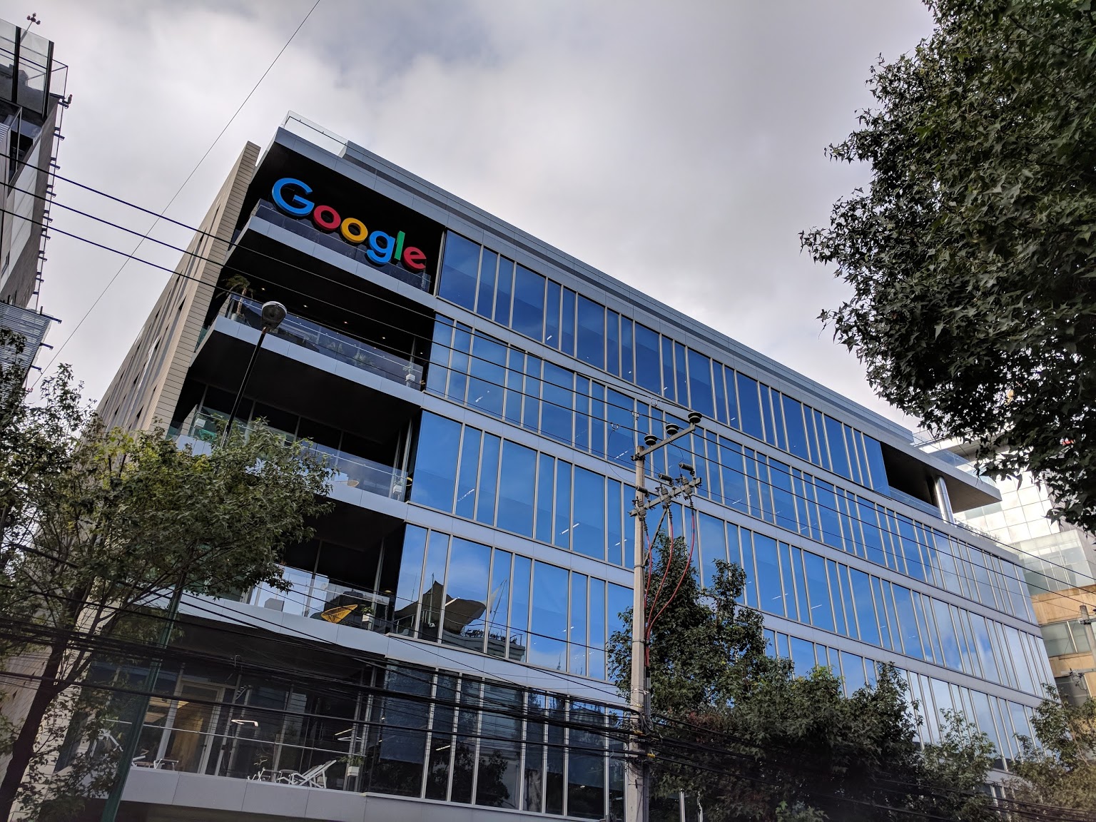Google México evacuó sus oficinas ante potencial emergencia