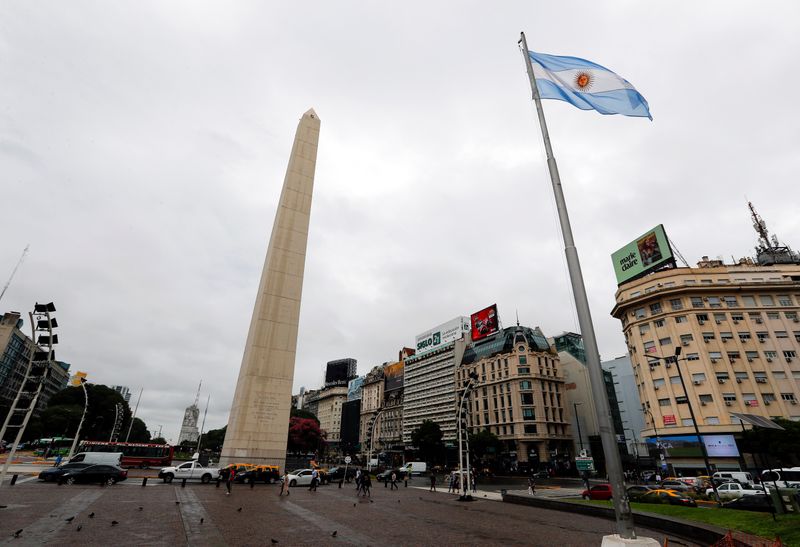 Buenos Aires es la ciudad más cara para comprar una propiedad y para alquilar en el país. (REUTERS/Agustin Marcarian)