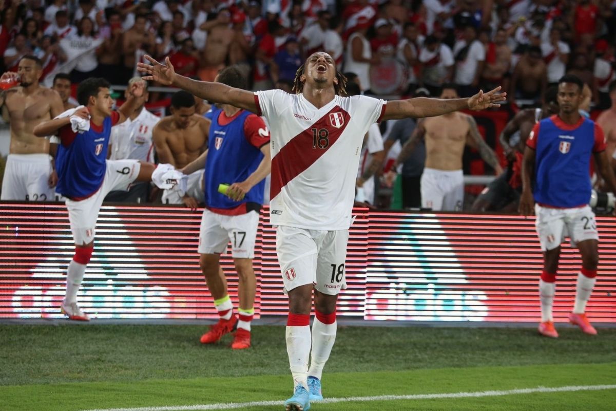 André Carrillo fue titular y jugó los 90 minutos ante Colombia. Foto: FPF.