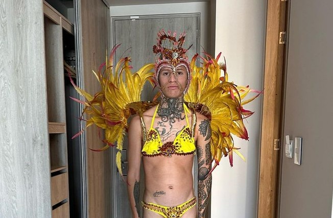 La Liendra mostró el particular vestuario que tenía para el Carnaval de Barranquilla, pero no pudo salir al desfile 