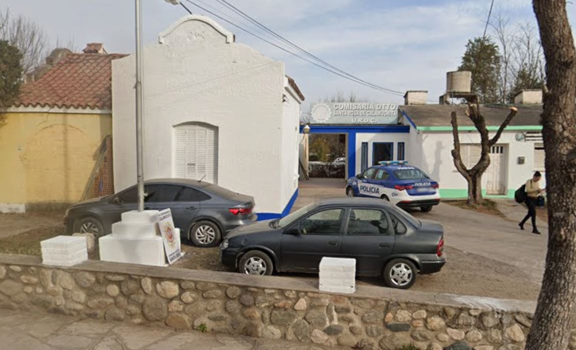 P&aacute;nico en una escuela de C&oacute;rdoba: un alumno llev&oacute; un arma escondida en su mochila