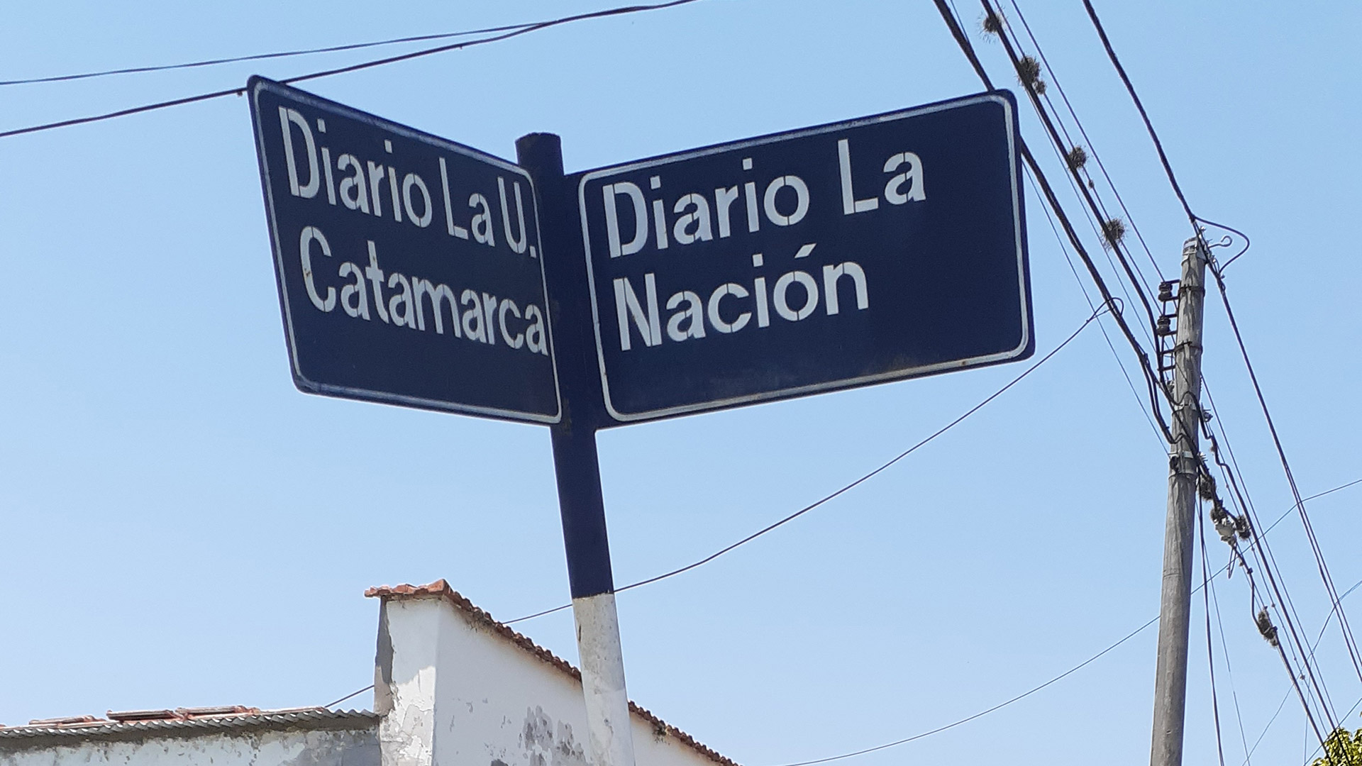 El barrio está ubicado en la zona sur de la ciudad capital y lleva el nombre de El Tribuno