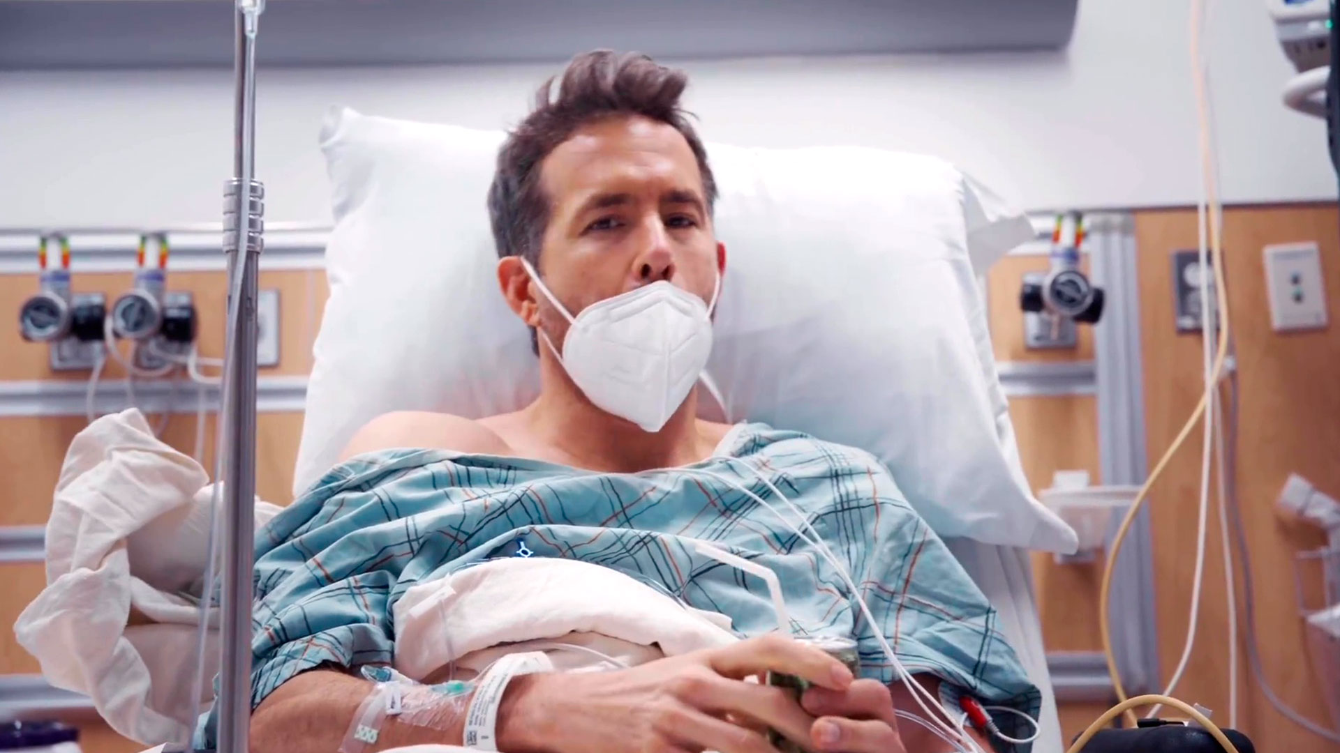 Ryan Reynolds filmó su propia colonoscopia y compartió el resultado para generar conciencia: “Me ha salvado la vida”
