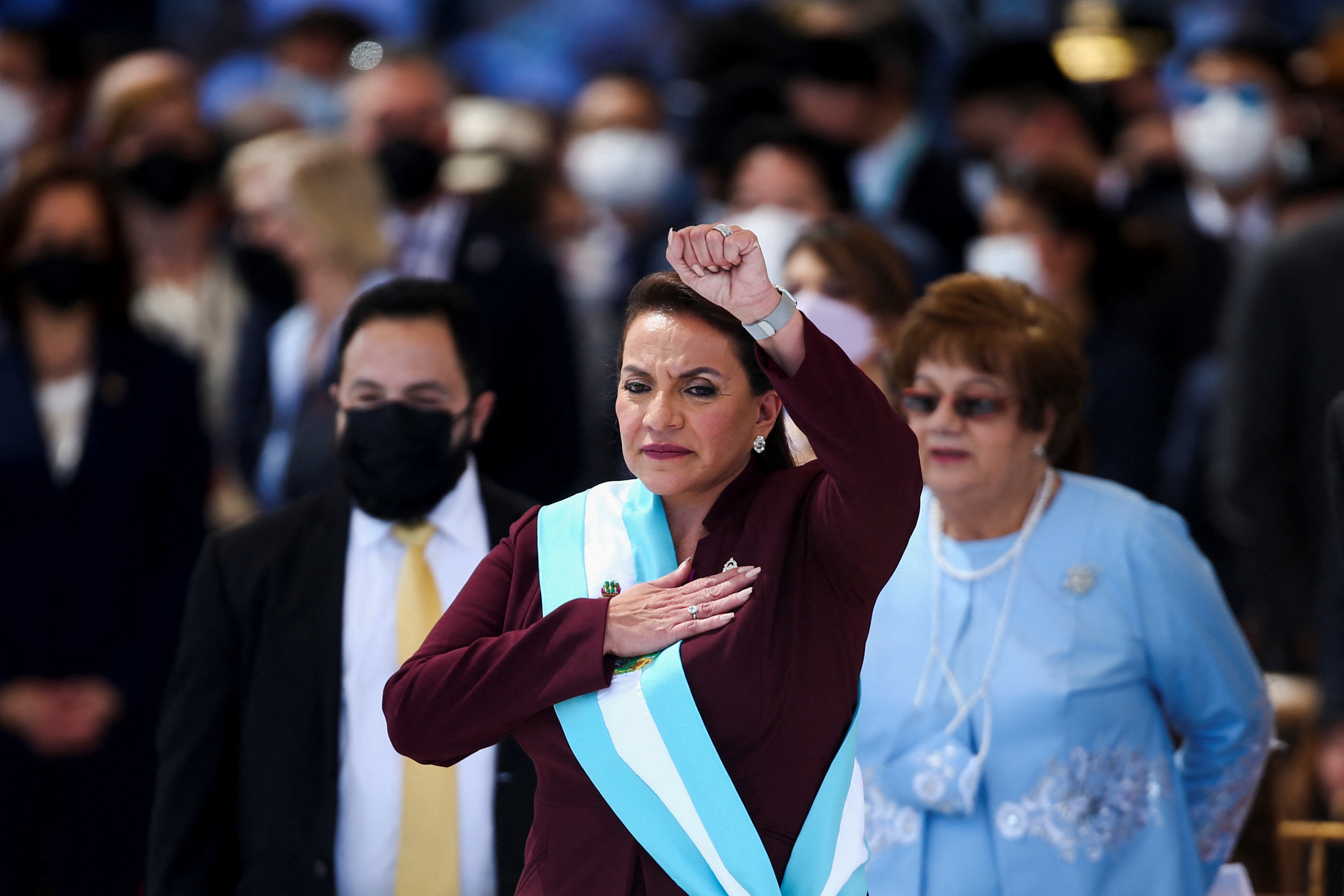 Xiomara Castro jurando como presidenta de Honduras (REUTERS/Jose Cabezas)