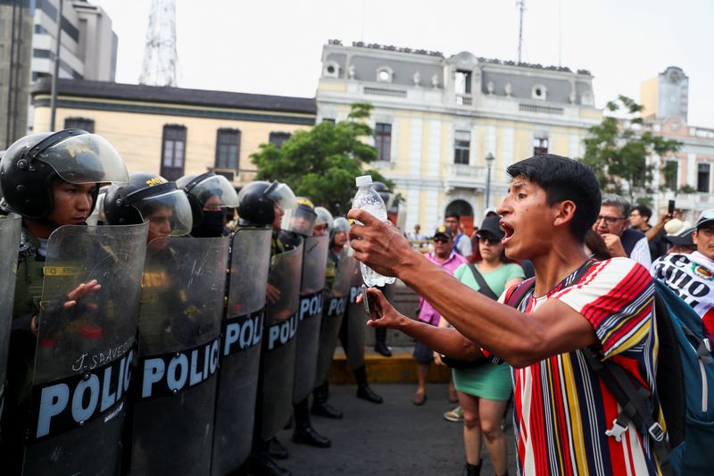 Publican norma que prohíbe de manera indefinida las protestas en el Centro Histórico de Lima