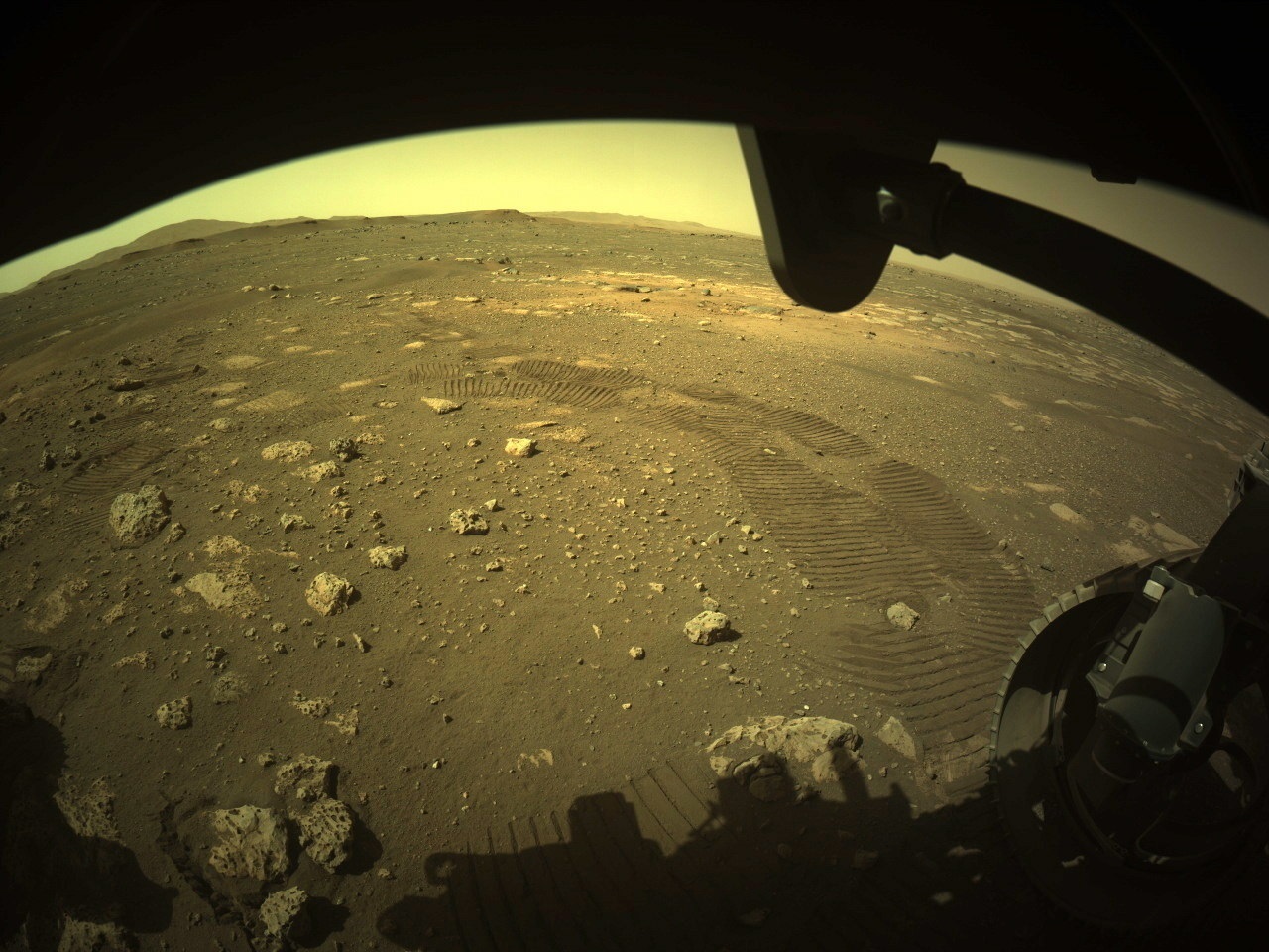 En sus primeras dos semanas en el planeta rojo, el Perseverance ha enviado ya unas 7.000 imágenes captadas a través del conjunto de cámaras más avanzado que jamás haya viajado a Marte. EFE//NASA/JPL-Caltech
