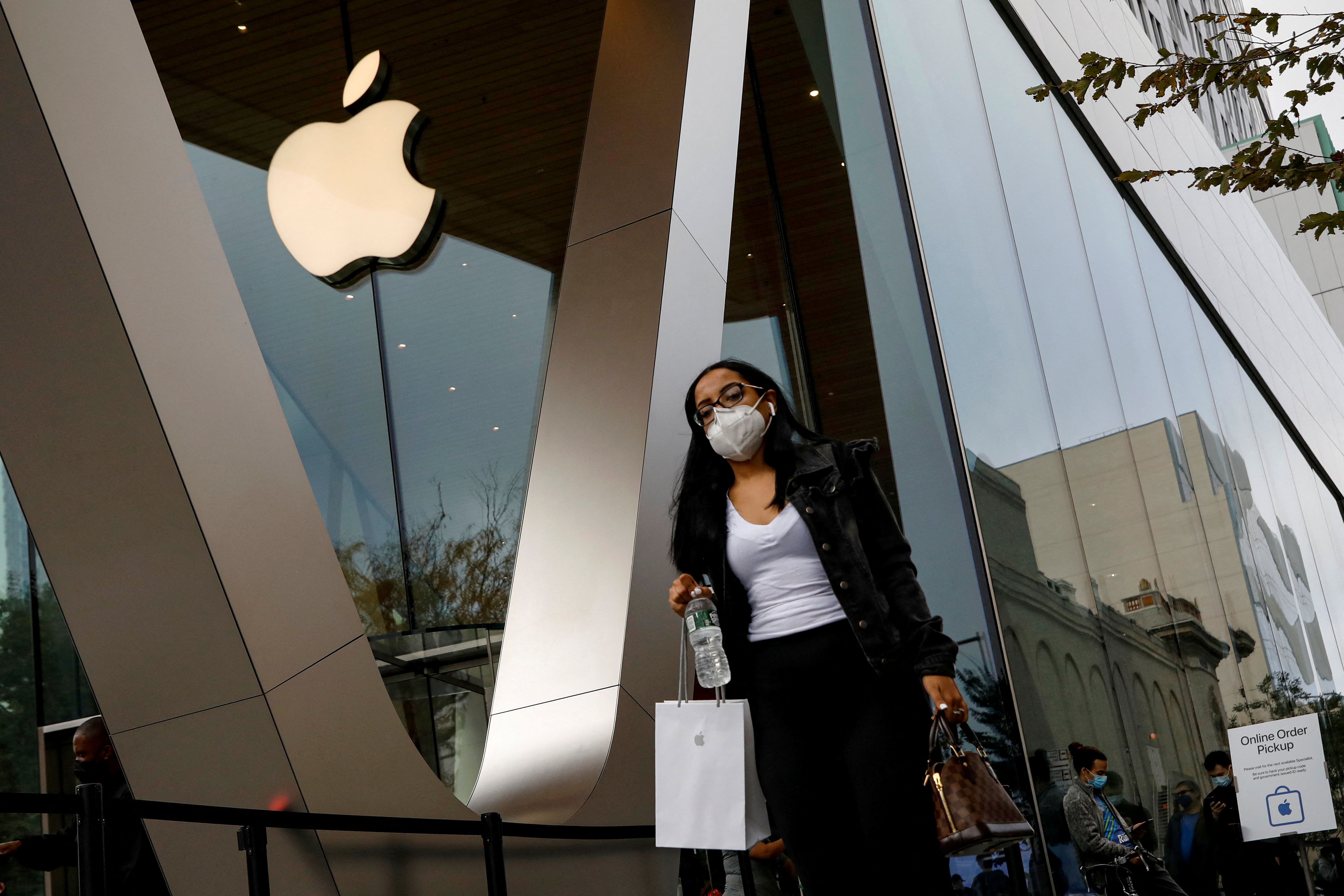 Apple tiene lista de beta pública de macOS (Foto: REUTERS/Brendan McDermid/File Photo)