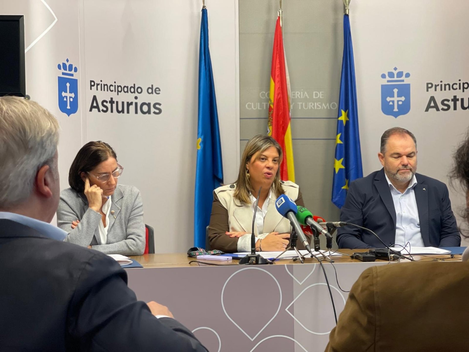 PP y Vox atacan a Montero con la corrupción, pero la vicepresidenta sólo  habla de la recuperación tras la dana - Infobae