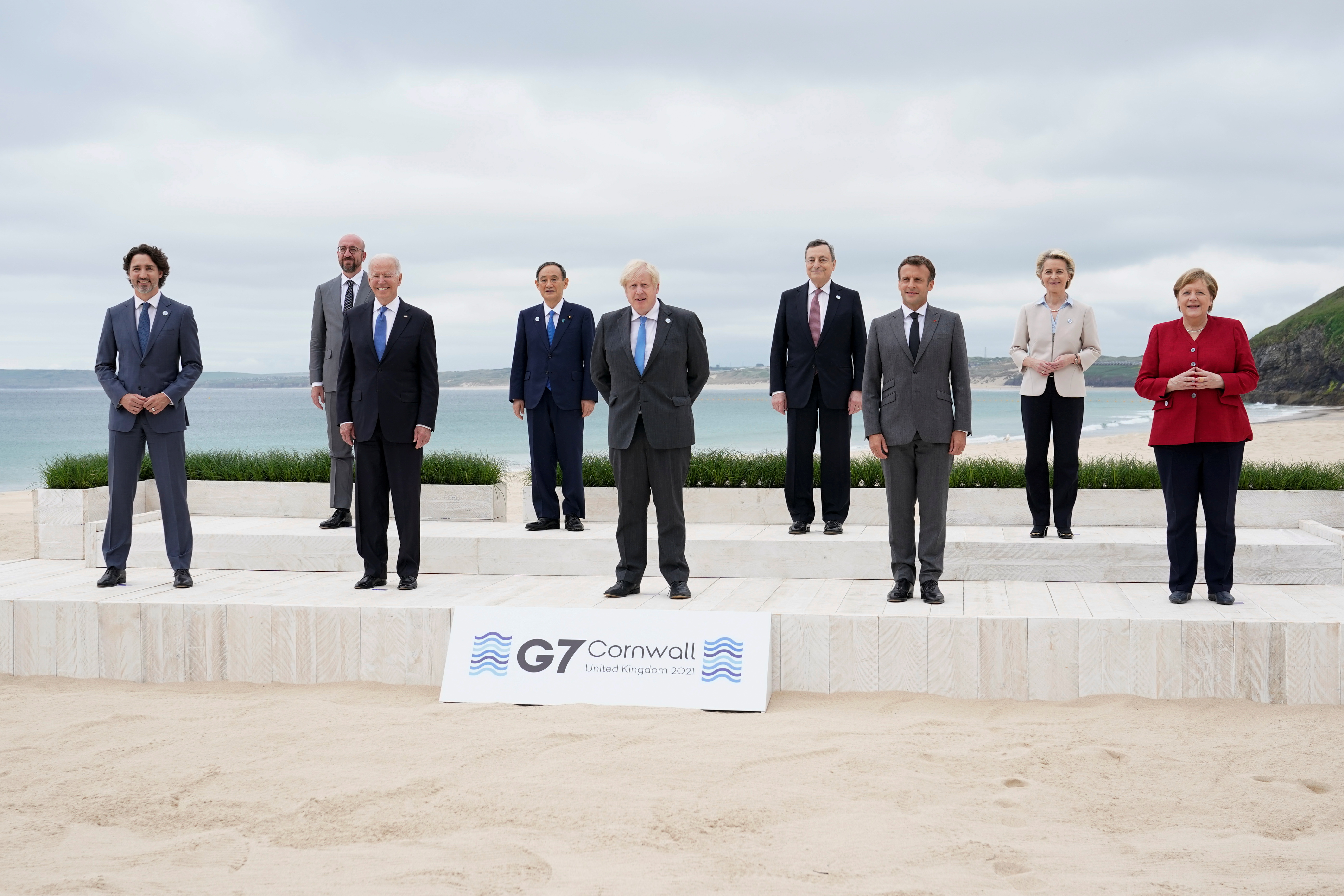 Los líderes en la foto grupal del G7 (Reuters)