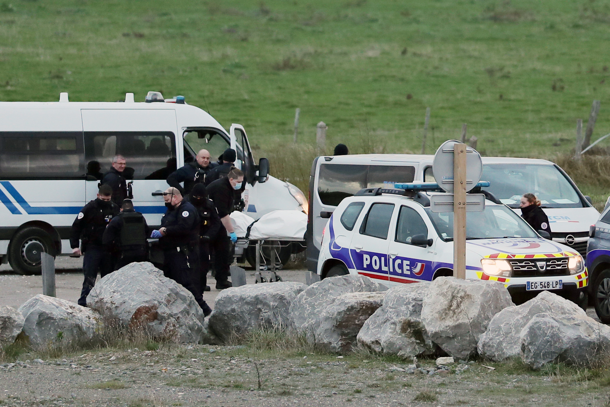 Atentado fallido en Francia: una mujer quiso arrollar a varios vehículos al grito de “Alá es grande”  
