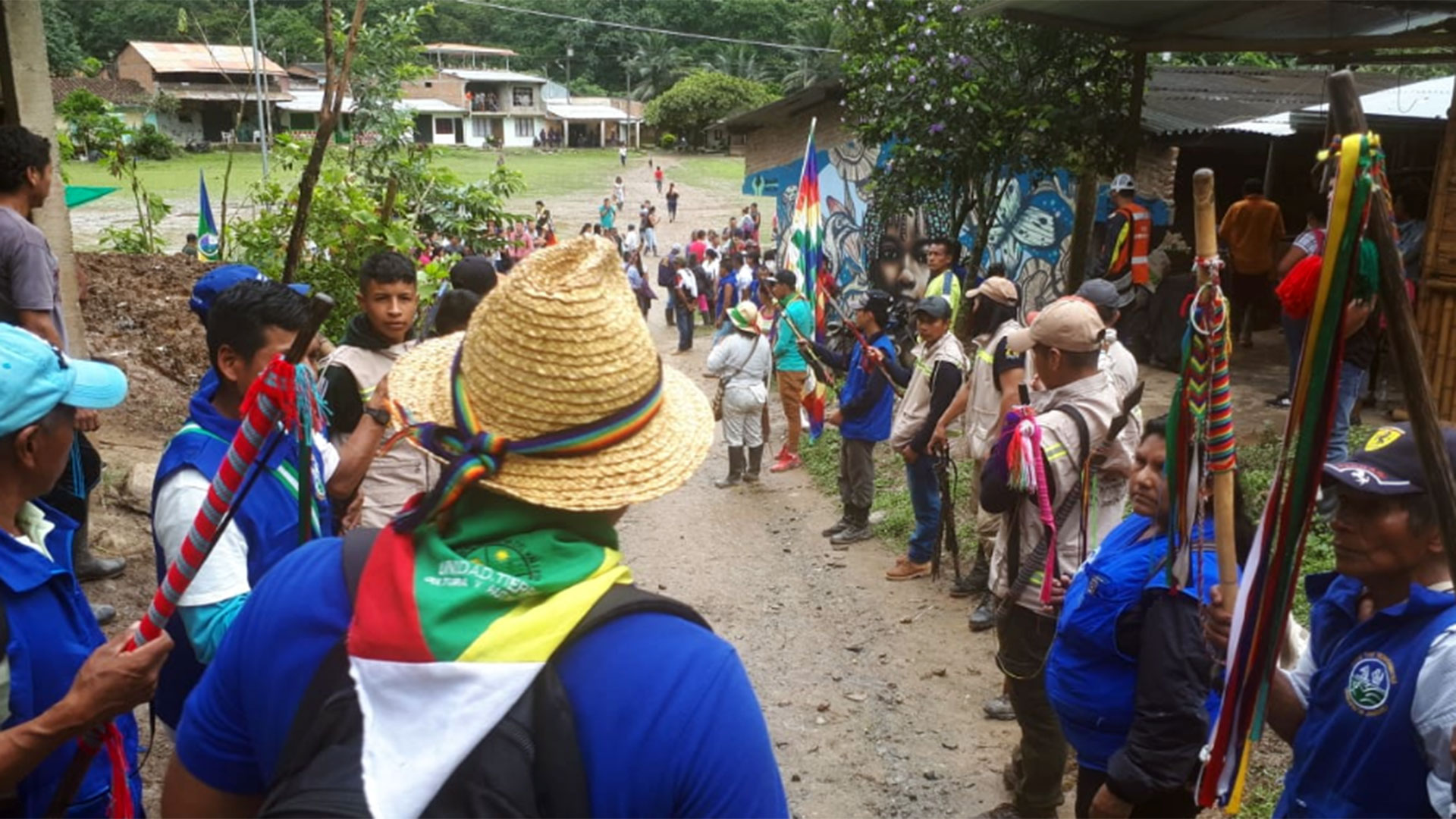 Desde el 16 de marzo varias comunidades indíegnas de Colombia realizan una minga para protestar por el inclumplimiento de los Acuerdos de Paz.