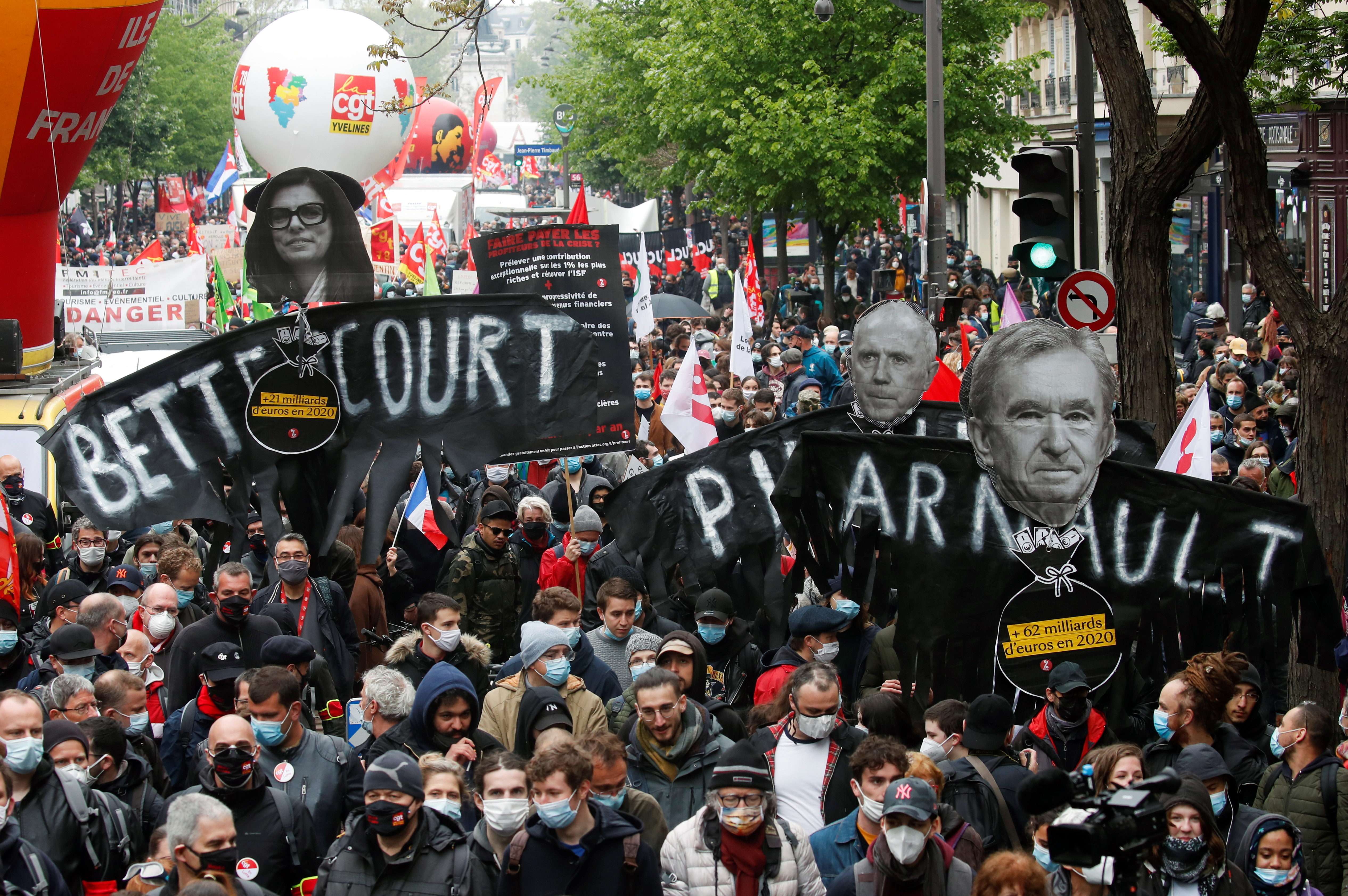 Sí misma Desalentar Género Más de 100 mil personas marchan por el Día del Trabajador en Francia: hubo  incidentes con la Policía y detenidos - Infobae