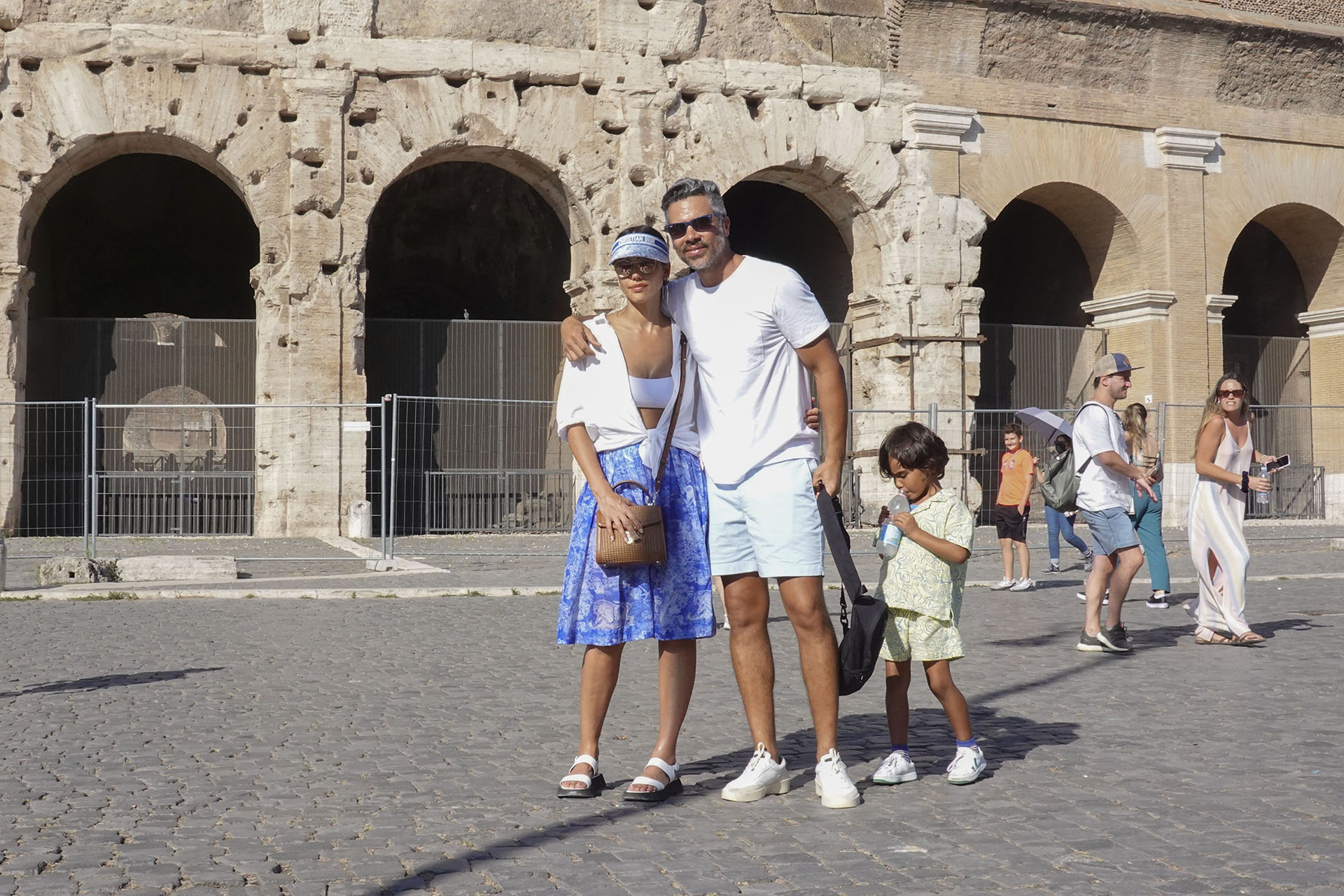 Vacaciones familiares. Jessica Alba viajó con su esposo e hijos a Roma, Italia. Allí, recorrieron los distintos puntos de atracciones turísticas y también pasearon y conocieron lujosos restaurantes (Fotos: The Grosby Group)