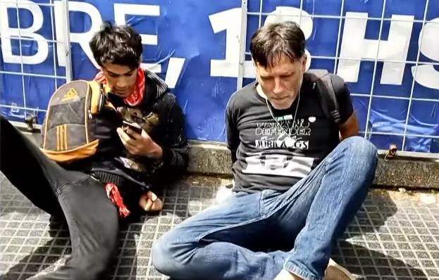 Barras de Nacional fueron condenados por pirotecnia: cómo escondieron la bengala que arrojaron en el clásico