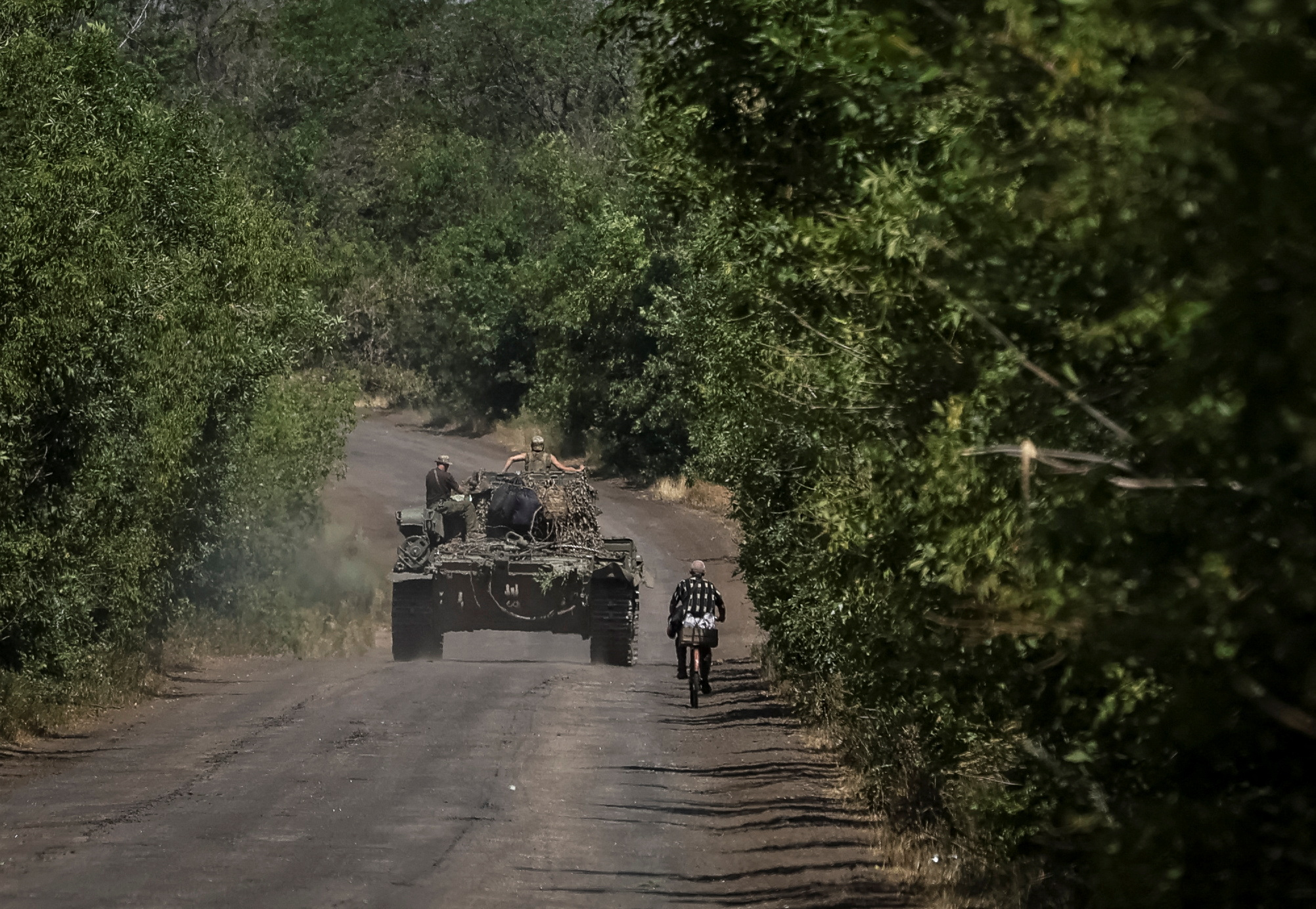 Rusia podría estar suavizando temporalmente su ofensiva en Ucrania mientras sus tropas intentan reunir fuerzas para un asalto renovado (REUTERS/Gleb Garanich)