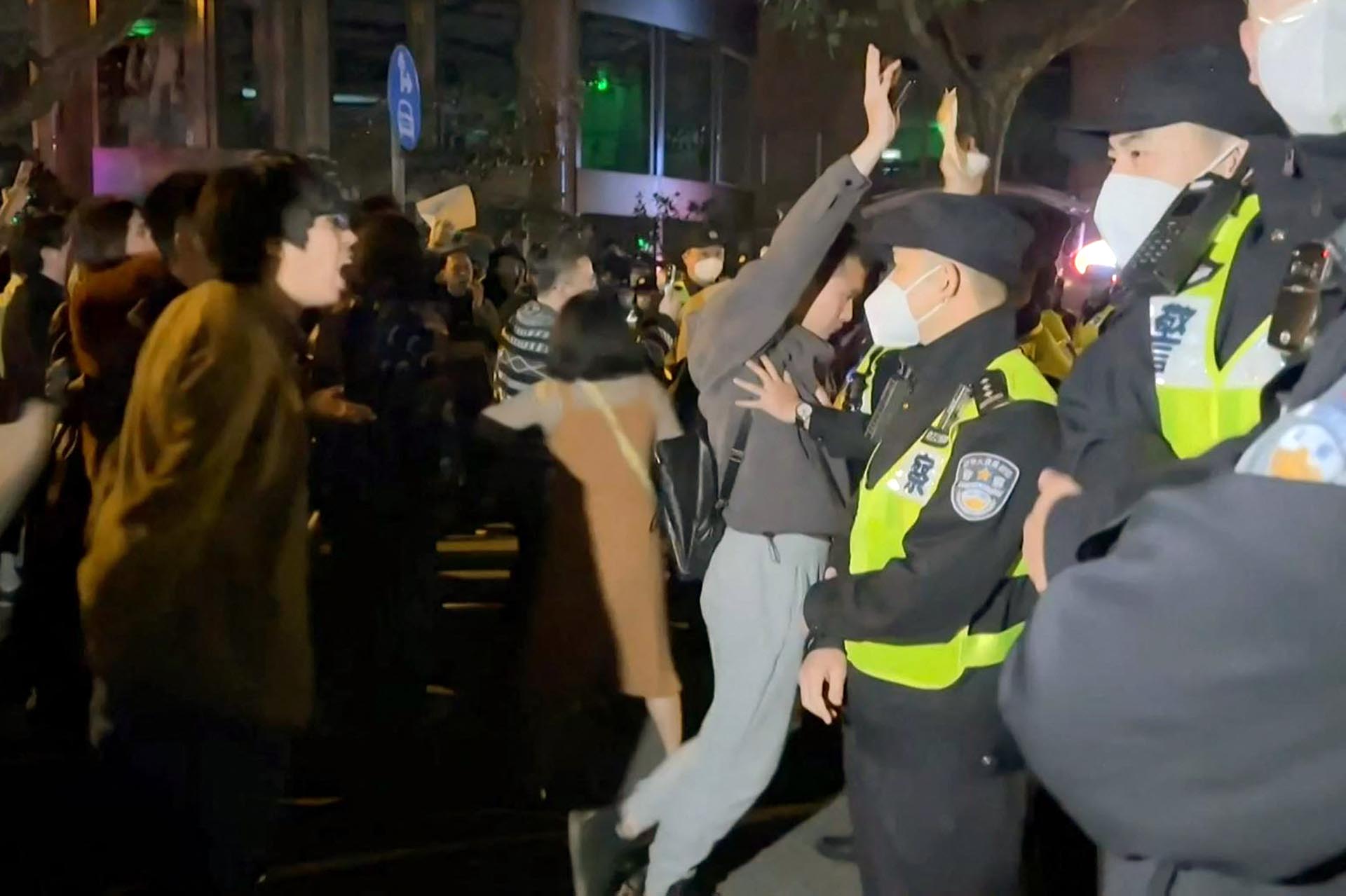 La policía dispersó a los manifestantes (AFP)