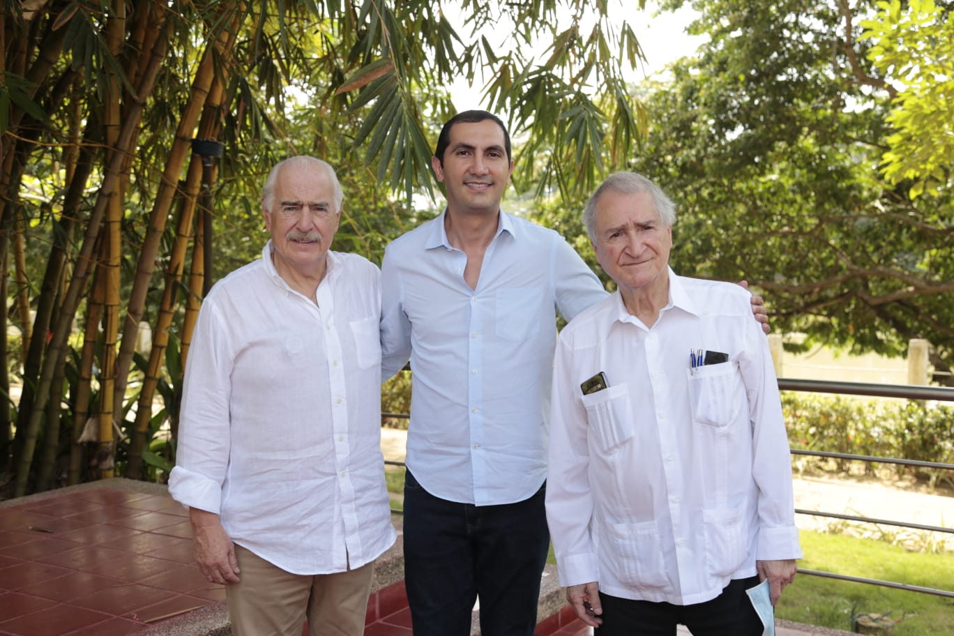 El expresidente Andrés Pastrana (izquierda) con el candidato David Barguil y Ómar Yepes Alzate, presidente del Partido Conservador Colombiano. Foto: Cortesía David Barguil