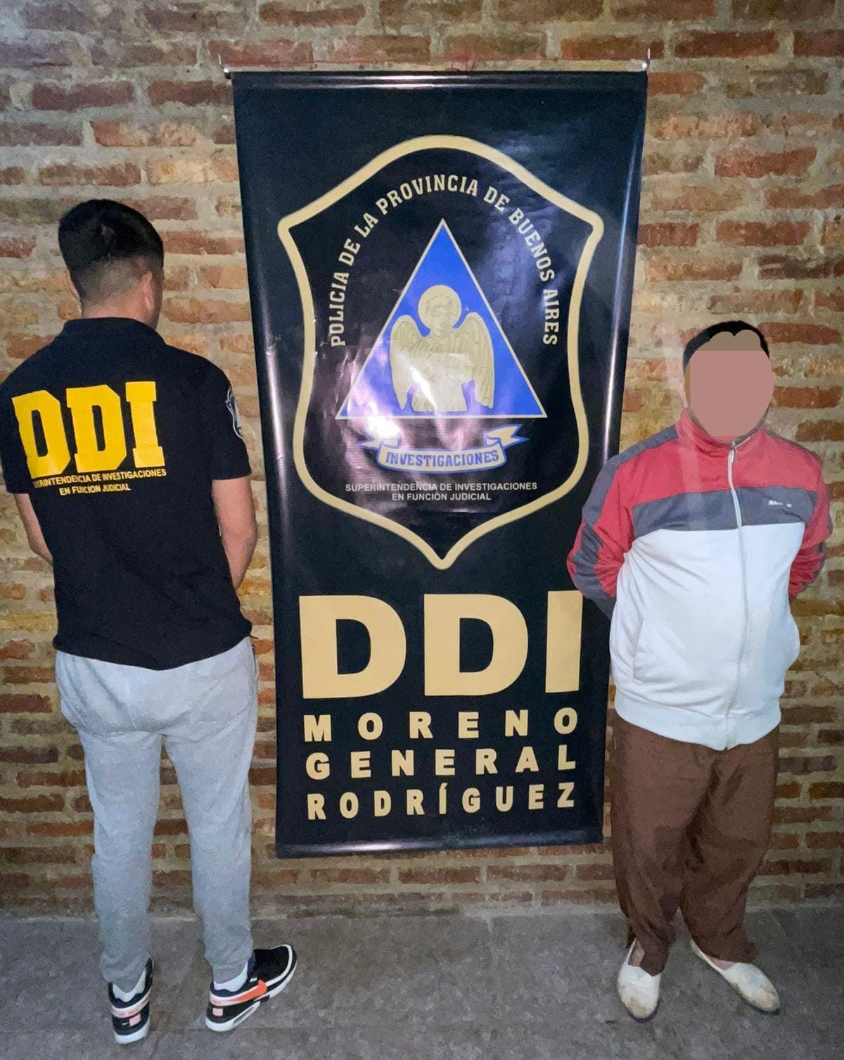 Tiros, piedrazos y un atacante con chaleco antibalas en un violento enfrentamiento entre dos familias