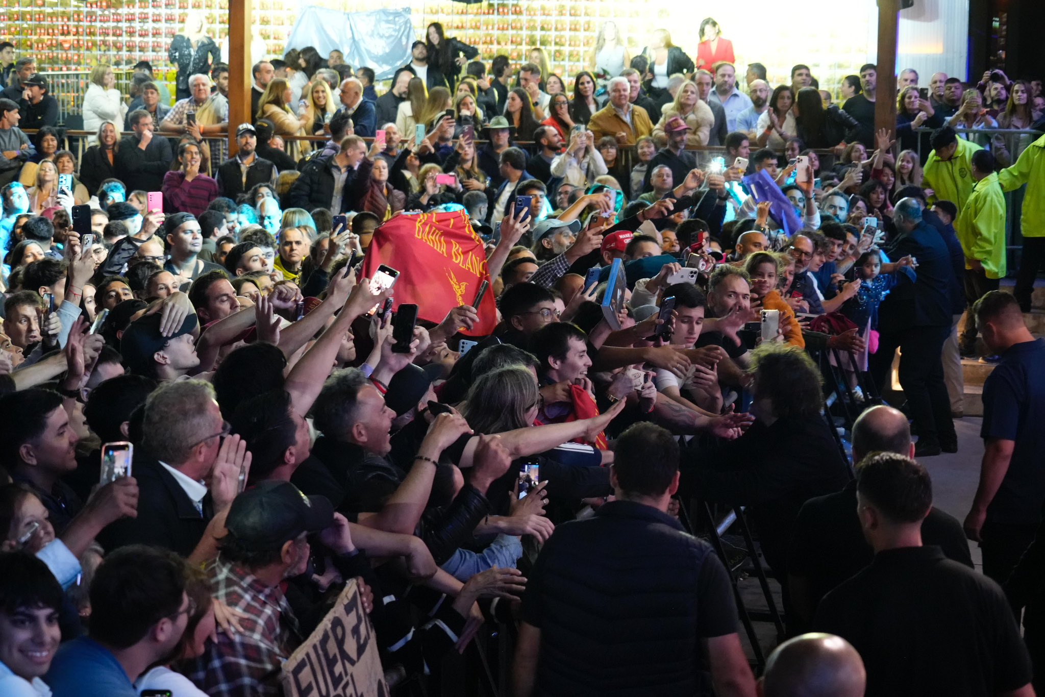 Por qué el regreso de Ecuador a los mercados internacionales genera expectativa en Argentina tras la caída del riesgo país