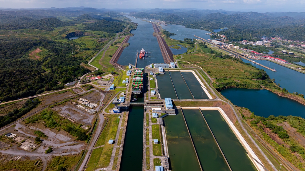 La Justicia de Panamá aceptó una demanda que cuestiona la concesión de una empresa china que opera en el Canal