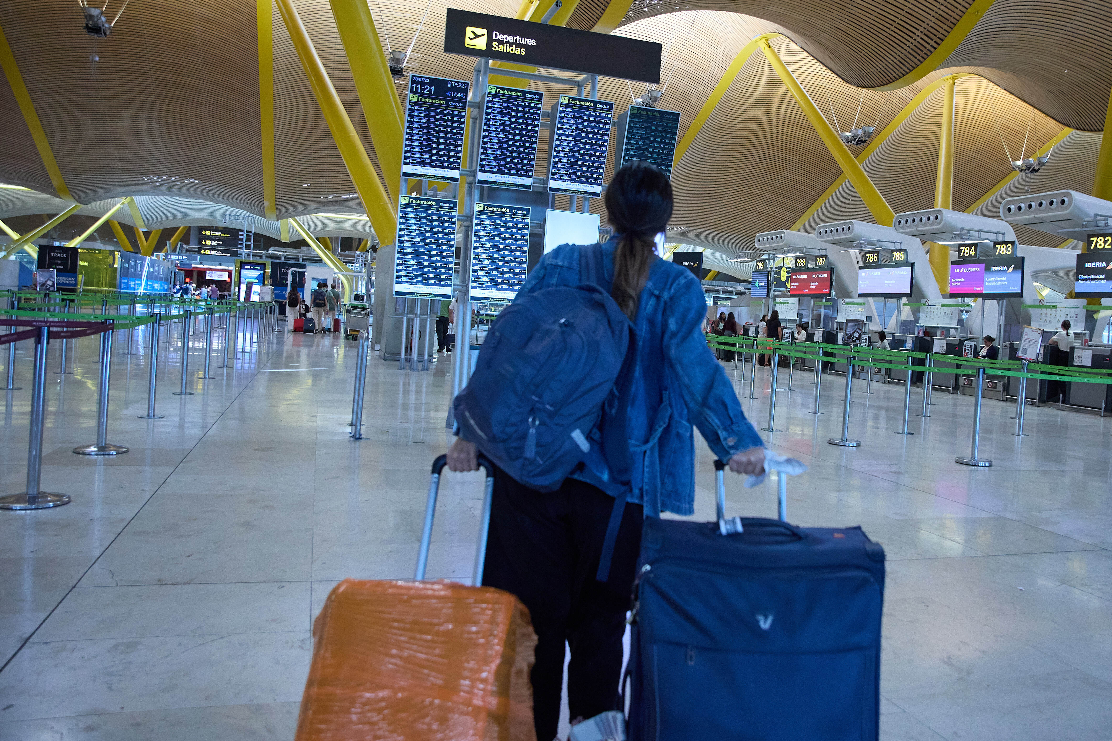 El turismo emisivo es un canal de salida de divisas de la economía.