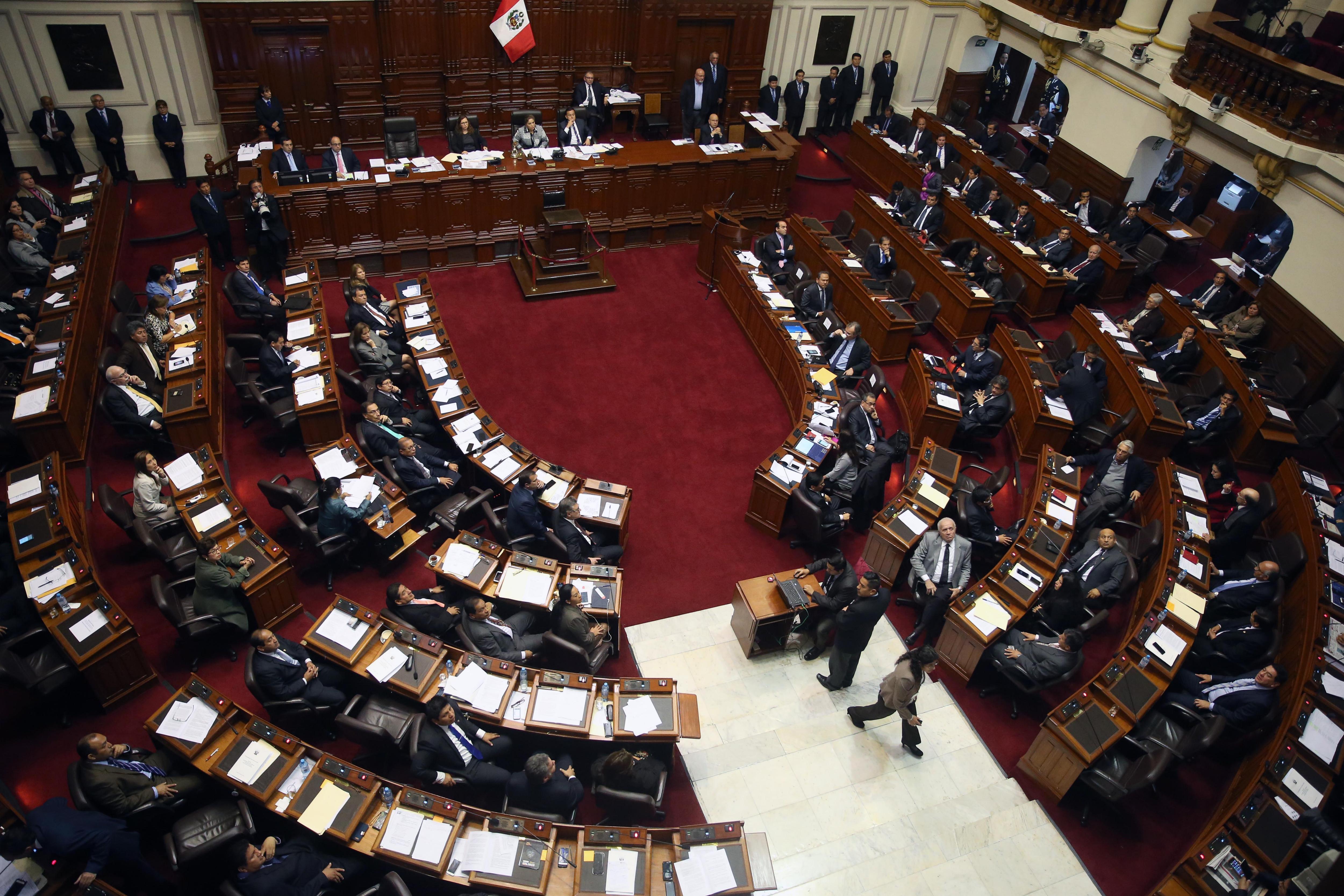 El Congreso de Perú rechazó el adelanto de las elecciones presidenciales (EFE/Ernesto Arias)