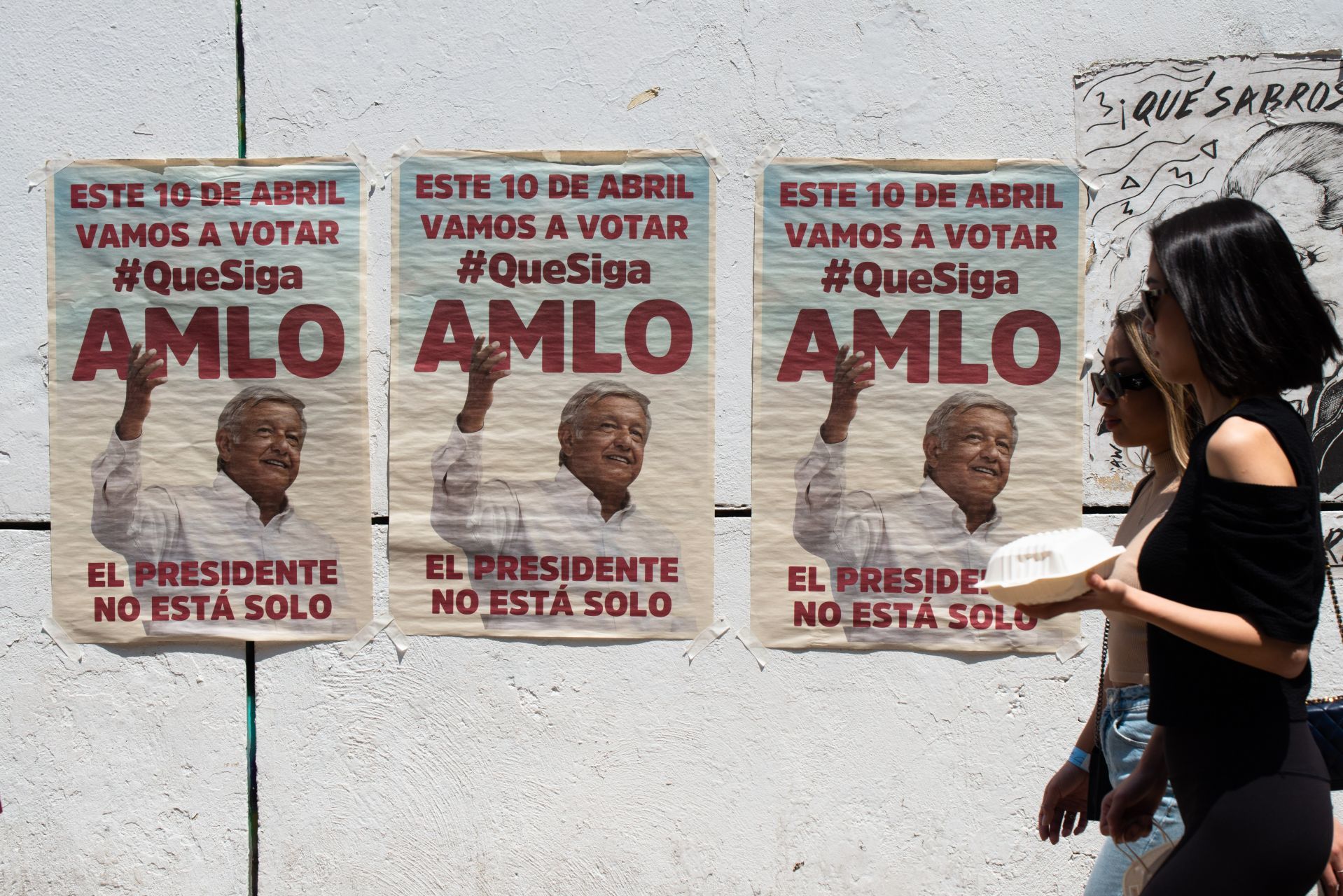 CIUDAD DE MÉXICO, 27MARZO2022.- Propaganda a favor del Presidente de México, Andrés Manuel López Obrador, en la revocación de mandato que se realizará el 10 de abril.FOTO: MOISÉS PABLOCUARTOSCURO.COM