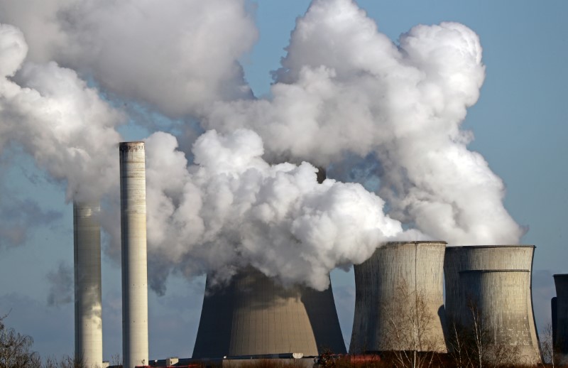 La acumulación de gases en la atmósfera potencia el invernadero natural, aumentando la temperatura del planeta (Reuters)