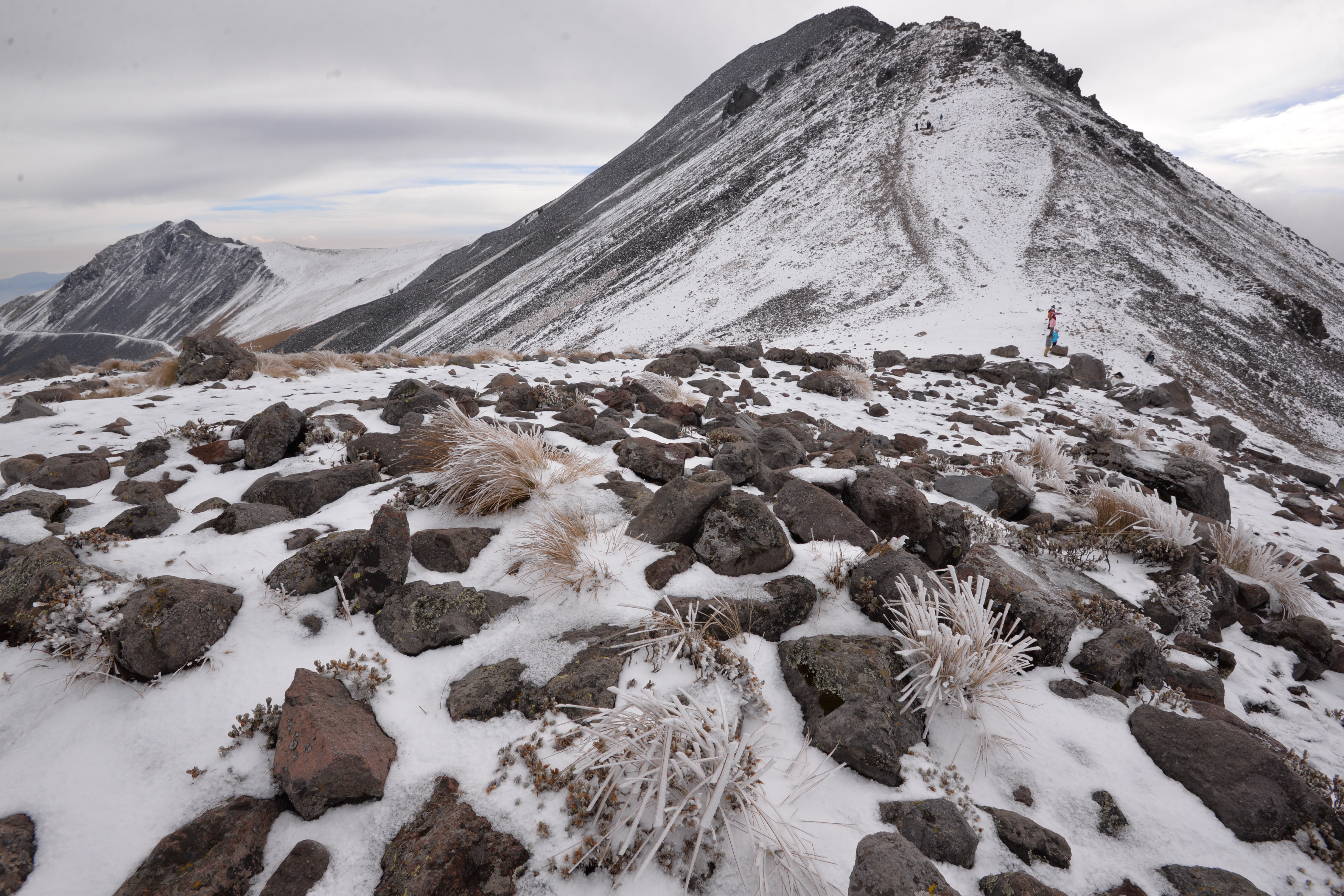 Rescataron a turistas extraviados cerca del Pico del Águila, la segunda  cumbre más alta del Nevado de Toluca - Infobae