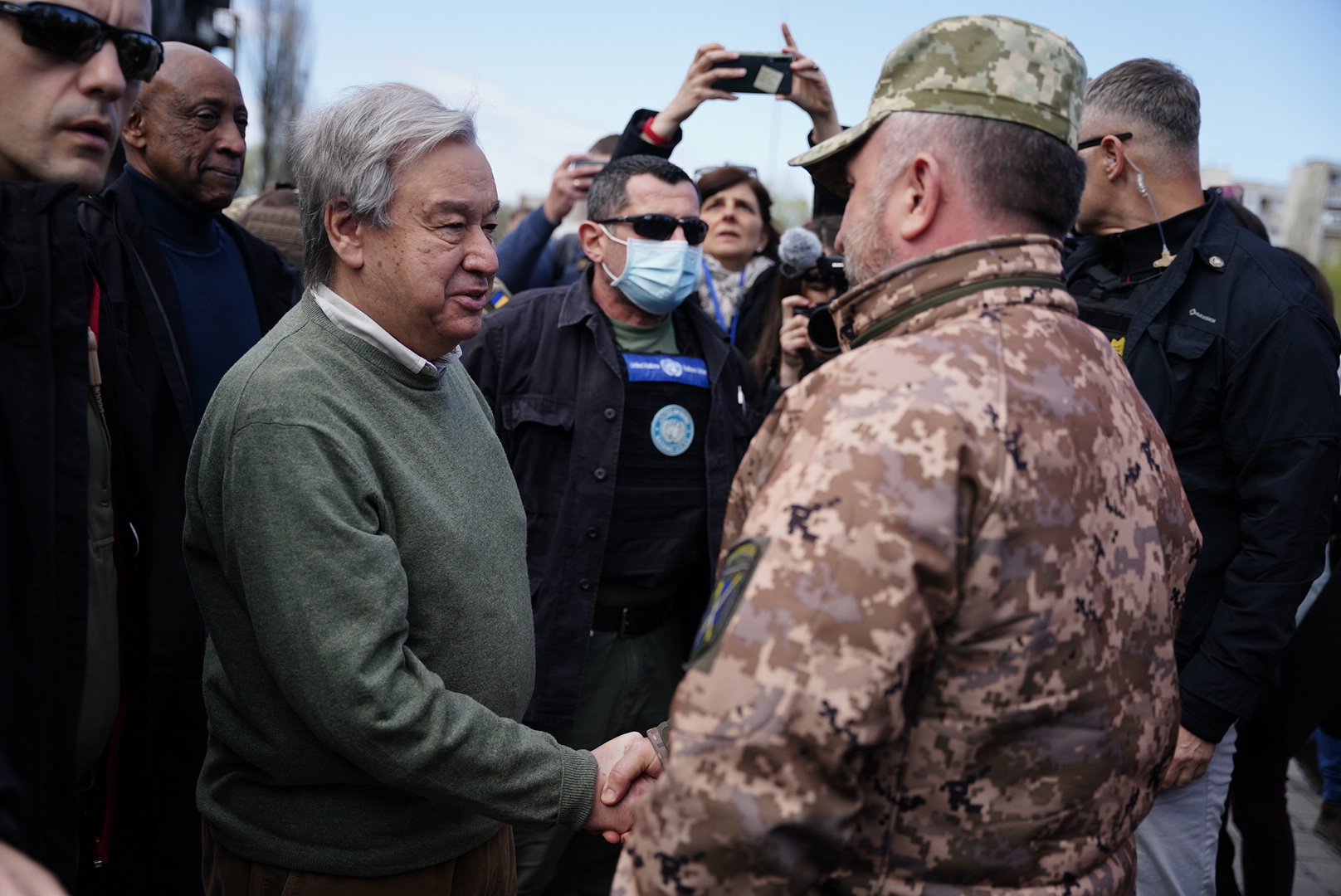 Antonio Guterres realizó el recorrido acompañado del general Oleksander Pavliuk