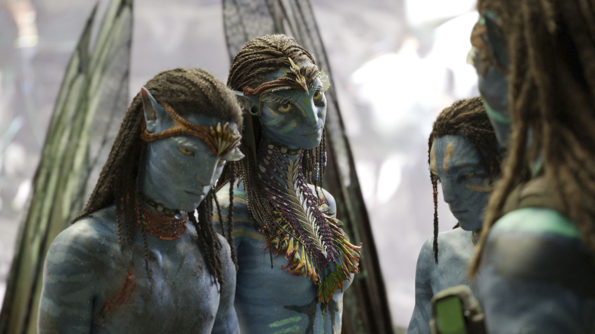   Sam Worthington and Zoe Saldaña triumph again with "Avatar: The Way of Water". (Disney)