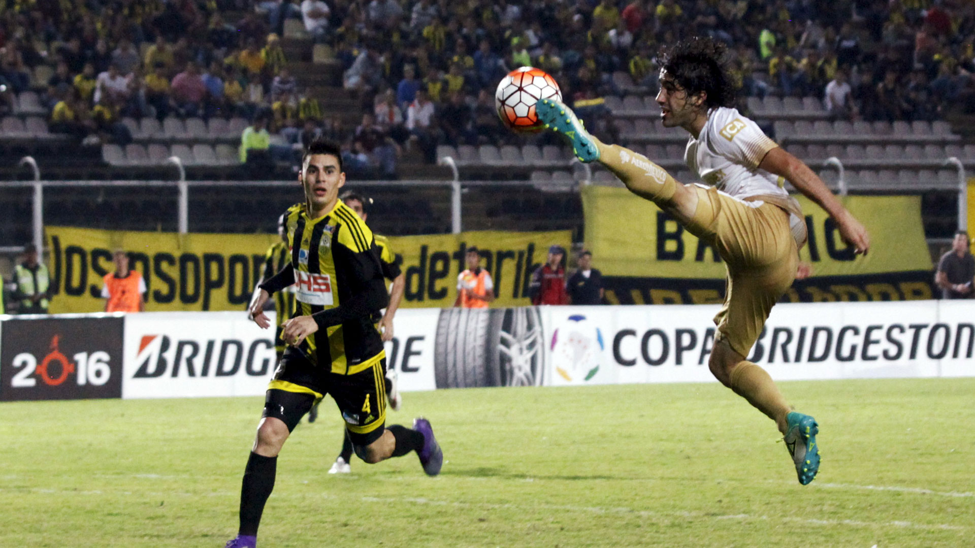 Conmebol quer times do México de volta à Libertadores; lembre