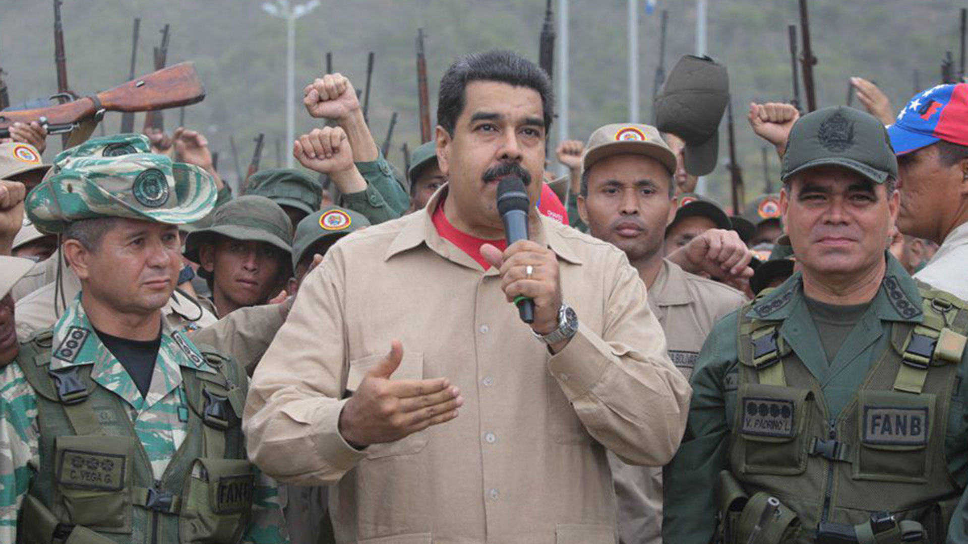 Nicolás Maduro en un acto con militares