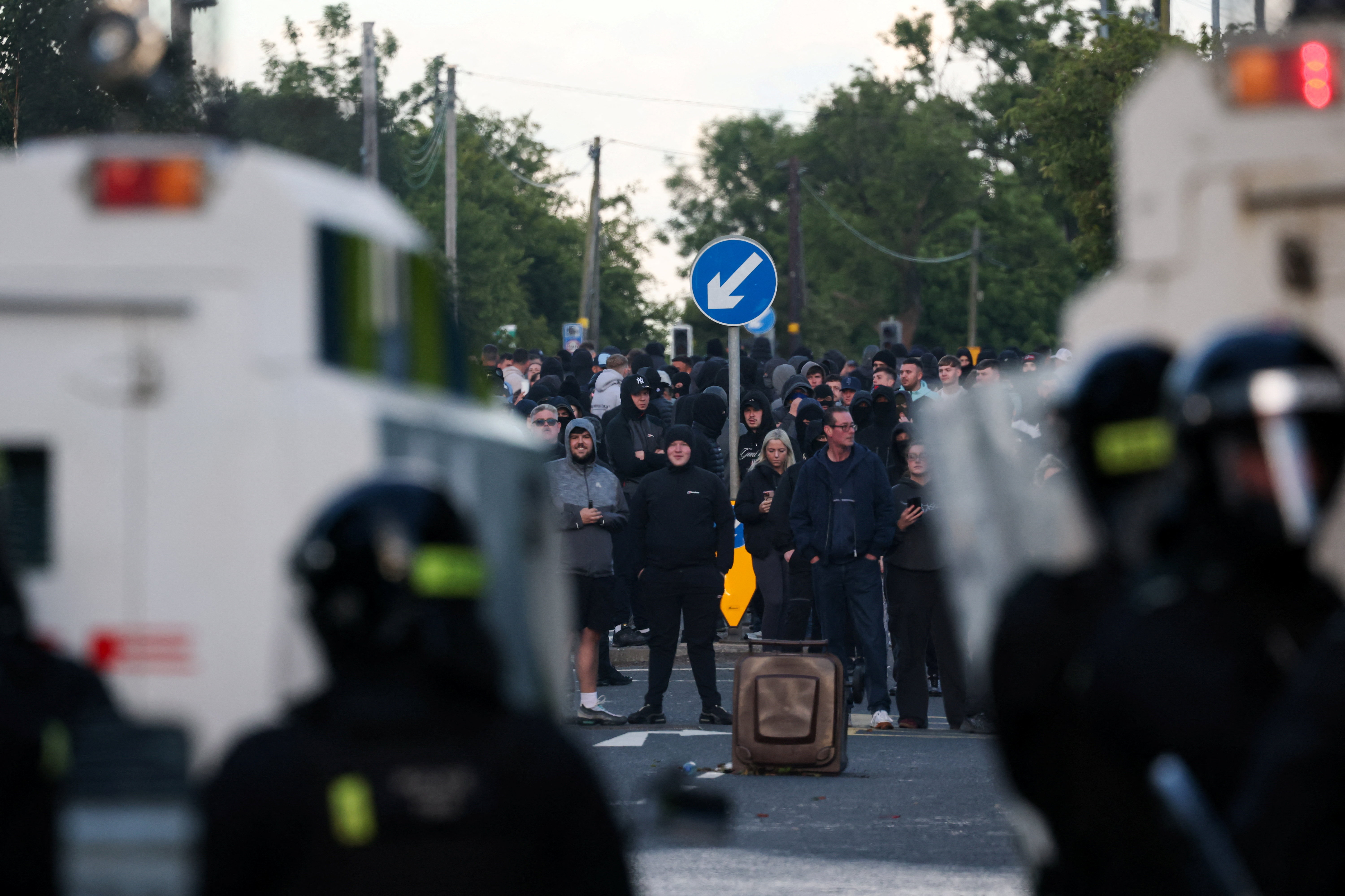 La polic&iacute;a dispers&oacute; las protestas en Belfast tras disturbios originados por un apu&ntilde;alamiento