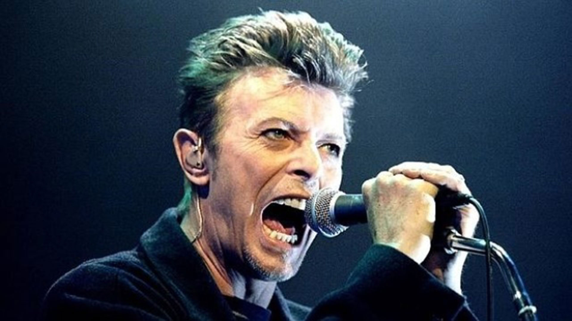 David Bowie: la infancia infeliz, el “heterosexual en el closet”, el amor épico por una mujer y su silencioso final