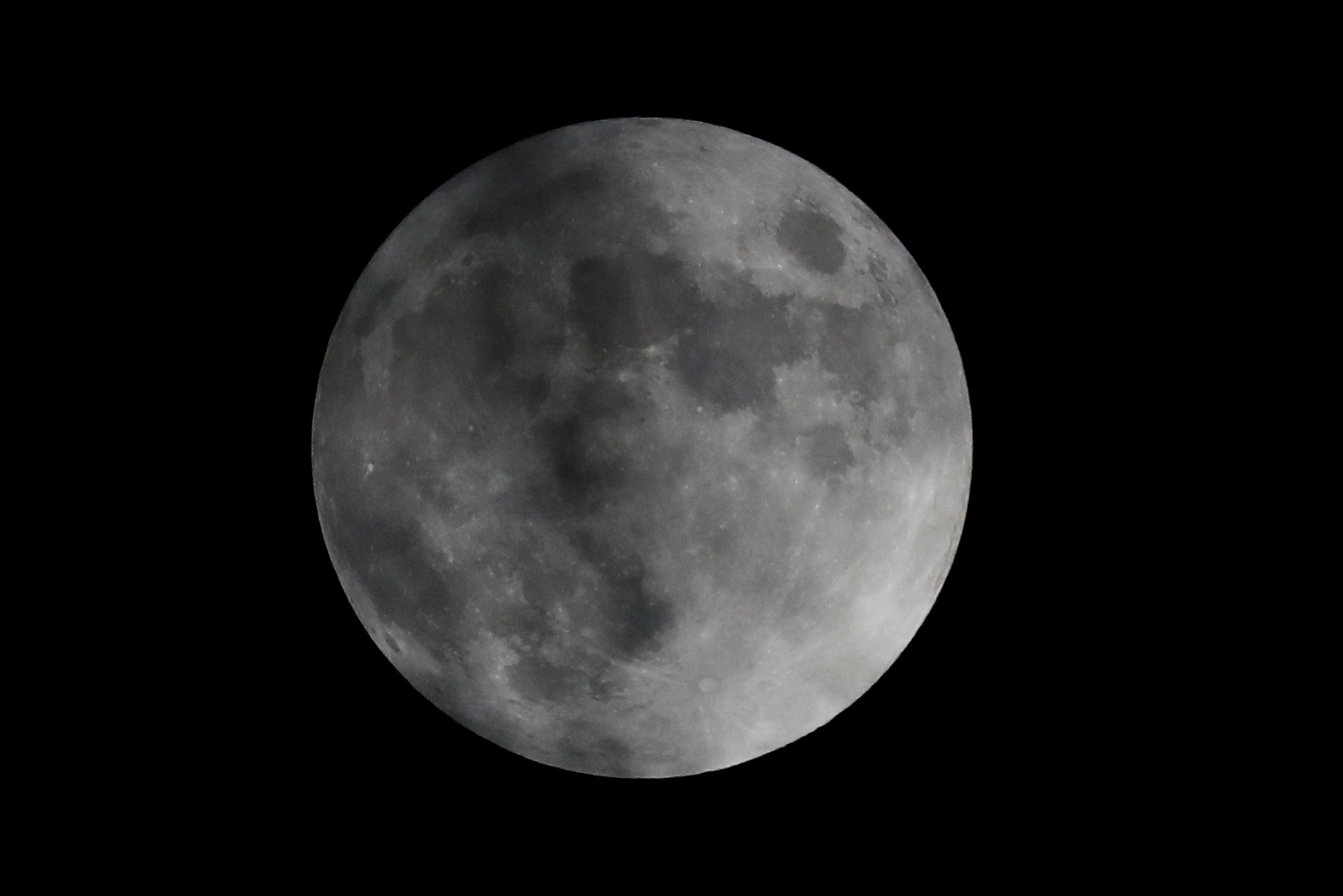 El cuarto y último eclipse de Luna del 2020 ocurrirá en la madrugada del 30 de noviembre (Foto: REUTERS/Carlos Jasso)