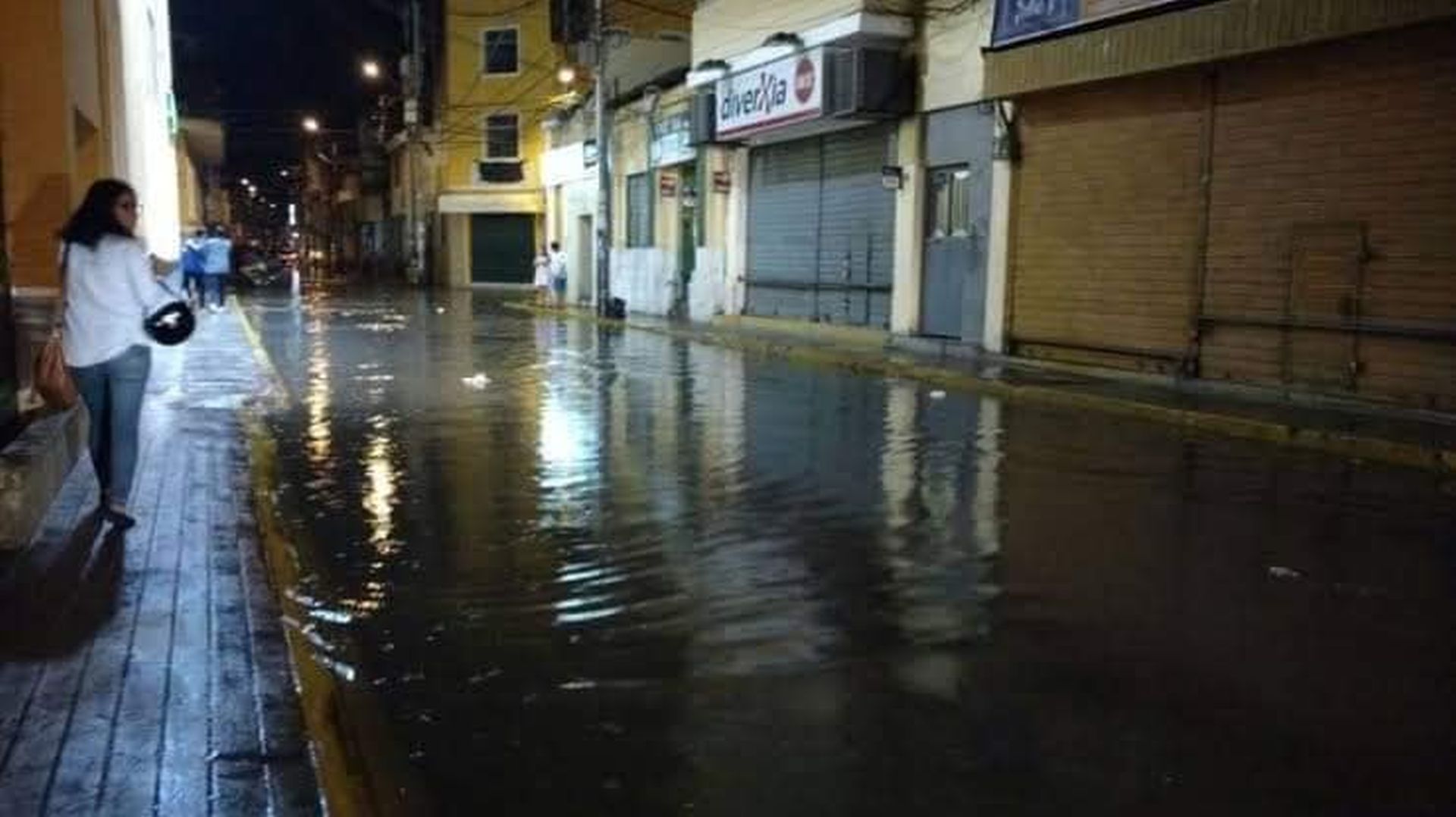 Piura Inundada Por Lluvias Extremas Muertos Caseríos Aislados Y La