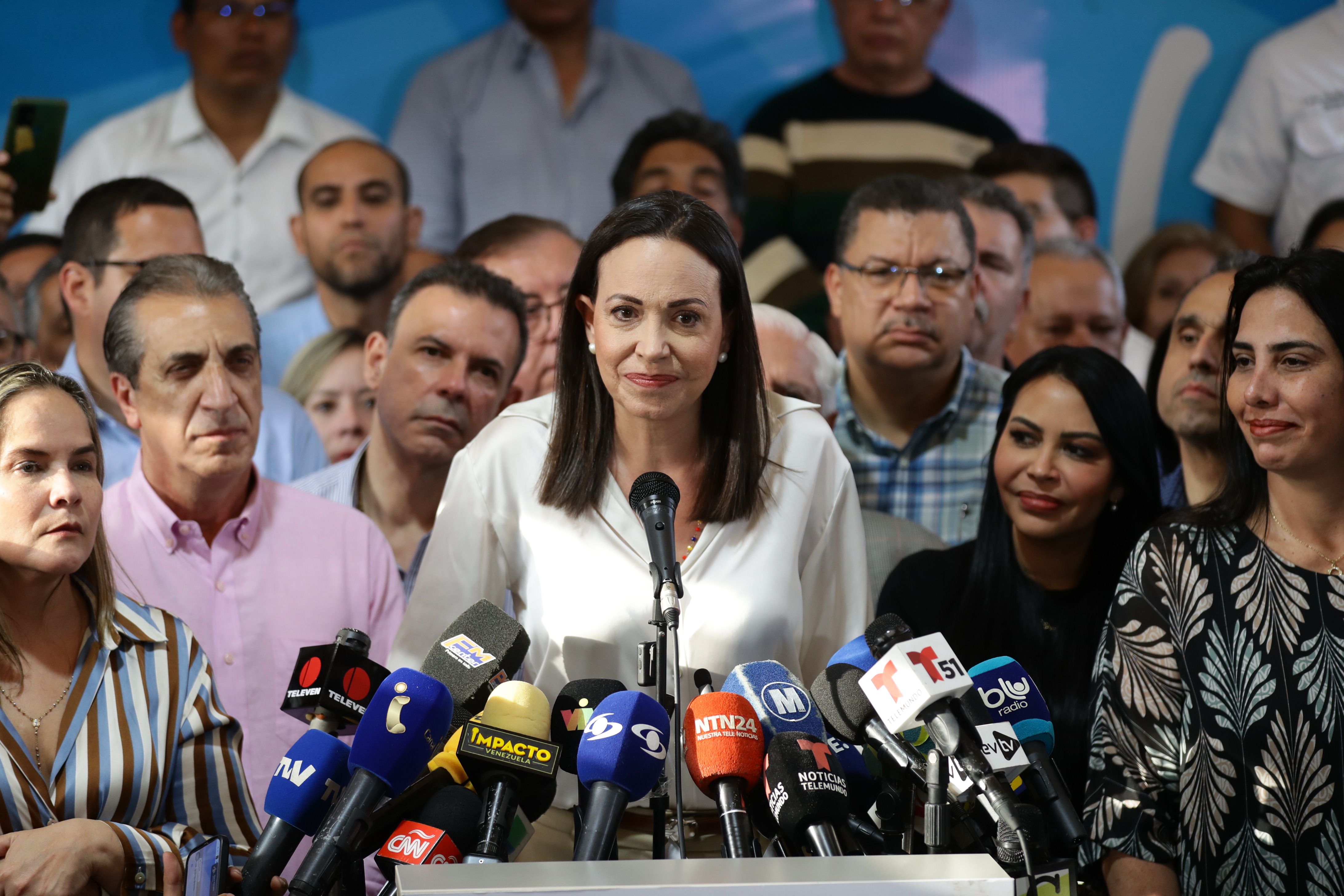 María Corina Machado afirmó que todavía hay tiempo para sustituir al candidato presidencial: “La pelea es peleando”