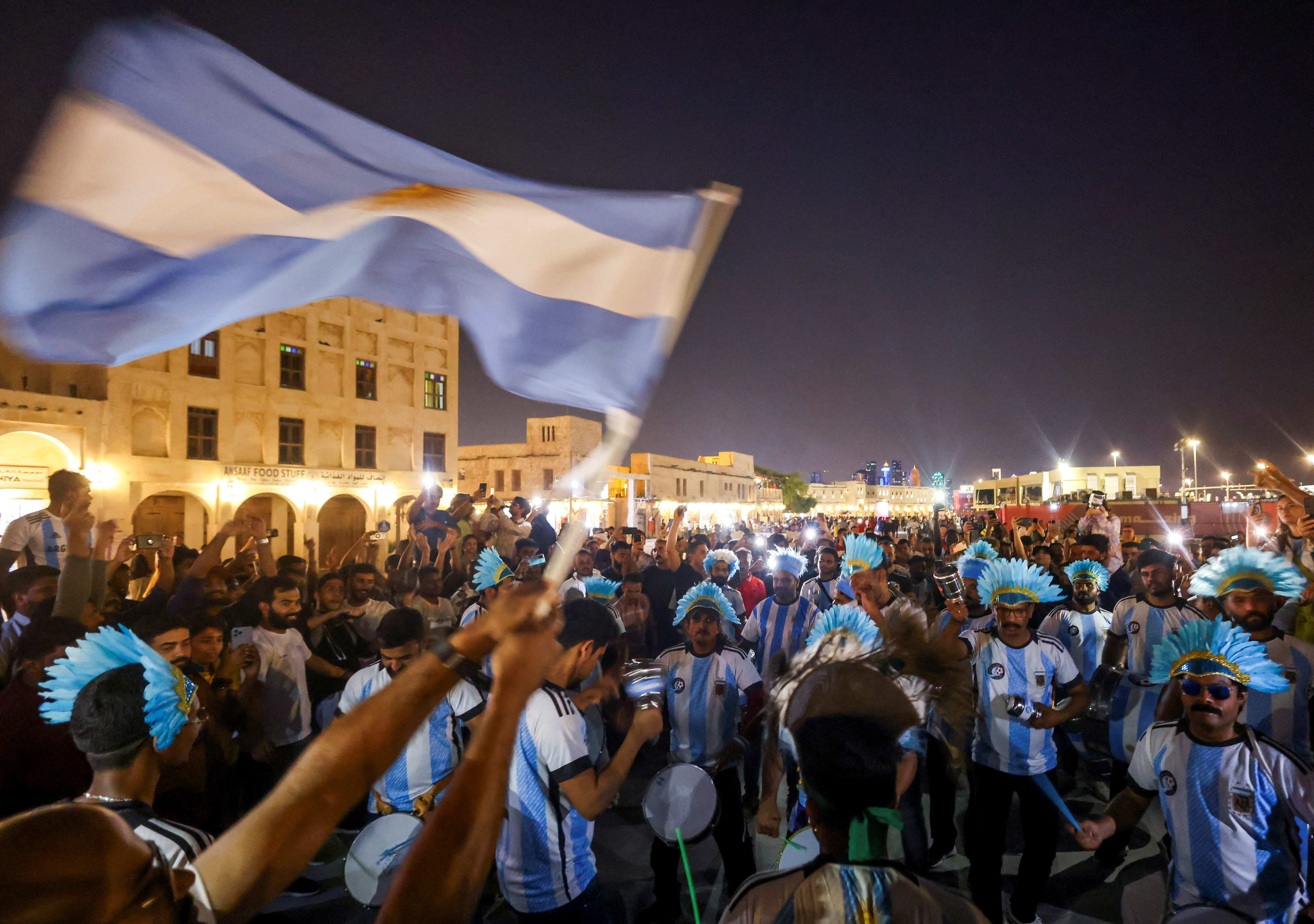 Simpatizantes argentinos en Doha (Reuters)
