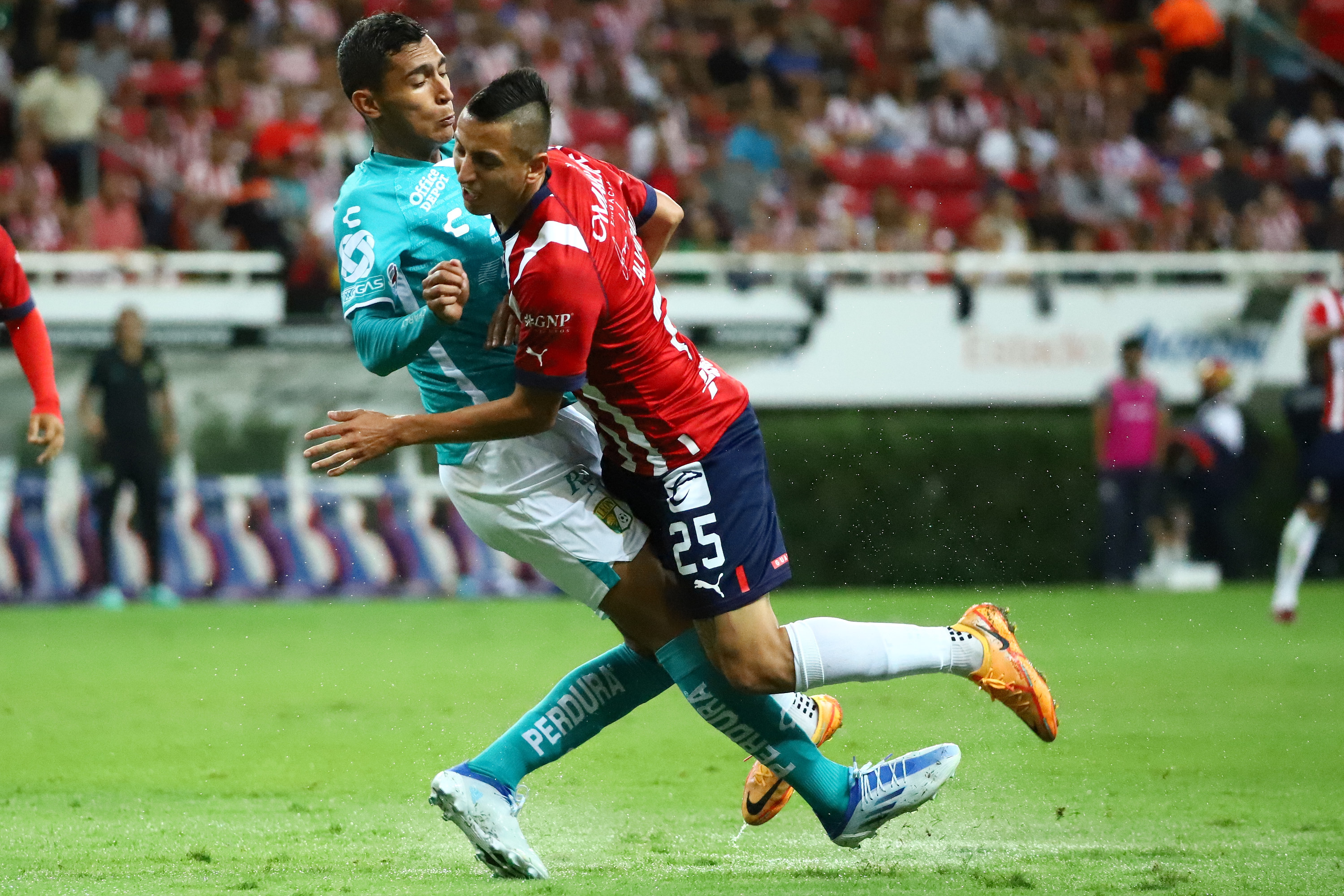 Chivas sumó ante León su cuarto juego consecutivo sin ganar en el Apertura 2022 de la Liga MX