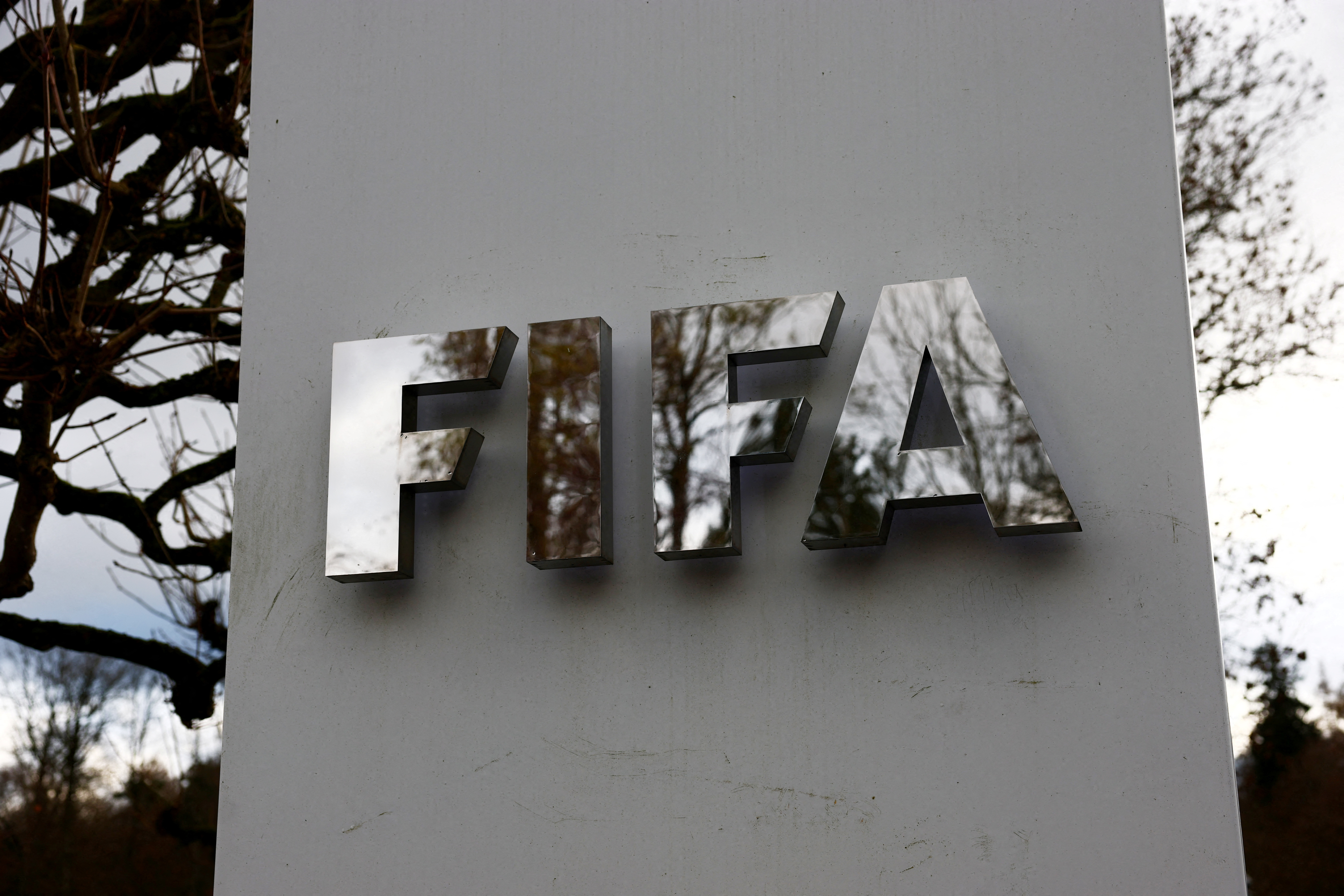 La UEFA eval&uacute;a iniciar acciones legales contra la FIFA tras el proyecto fallido: la exigencia que incluy&oacute; en un documento