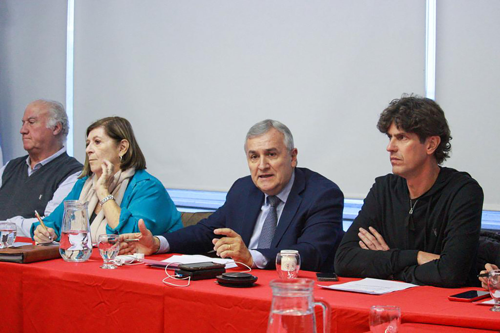 Gerardo Morales y Martín Lousteau en la reunión de la Mesa Nacional de la UCR, el miércoles pasado