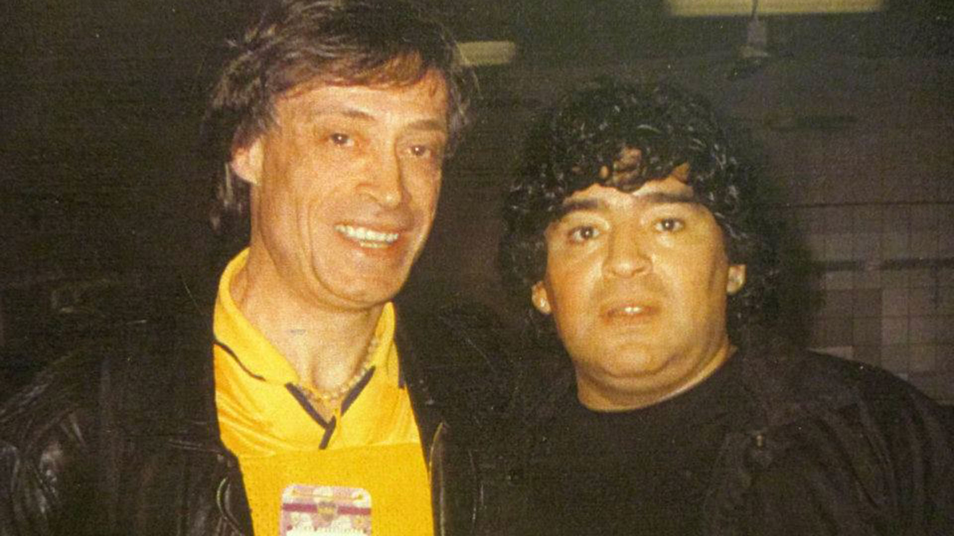 Jesús  Ferro con Diego Maradona
